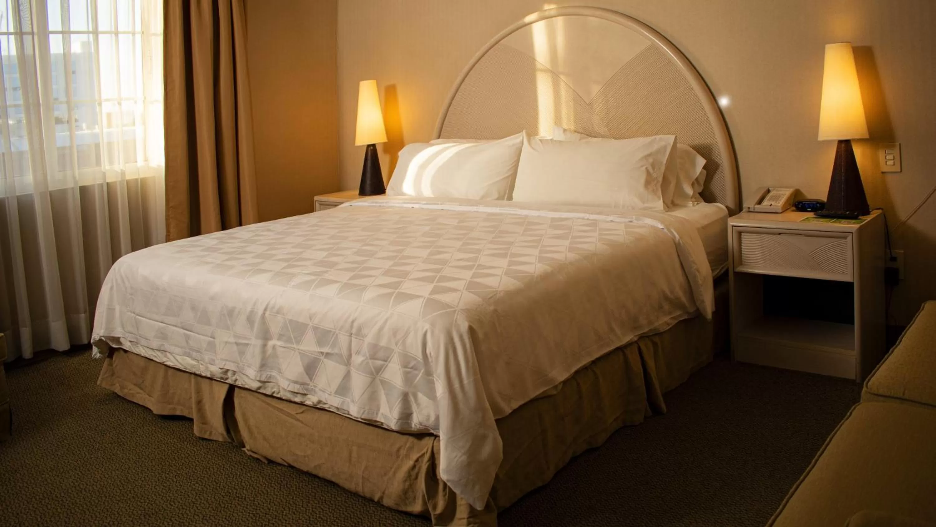 Photo of the whole room, Bed in Holiday Inn Leon-Convention Center by IHG