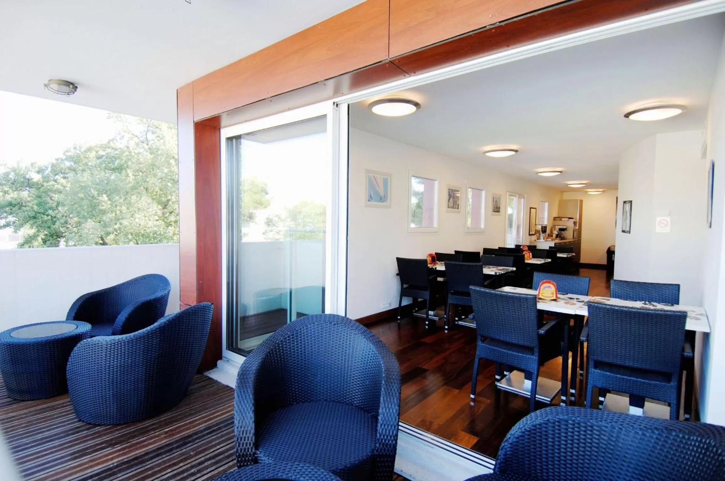 Restaurant/places to eat in Appart Hotel Odalys City Antibes Olympe