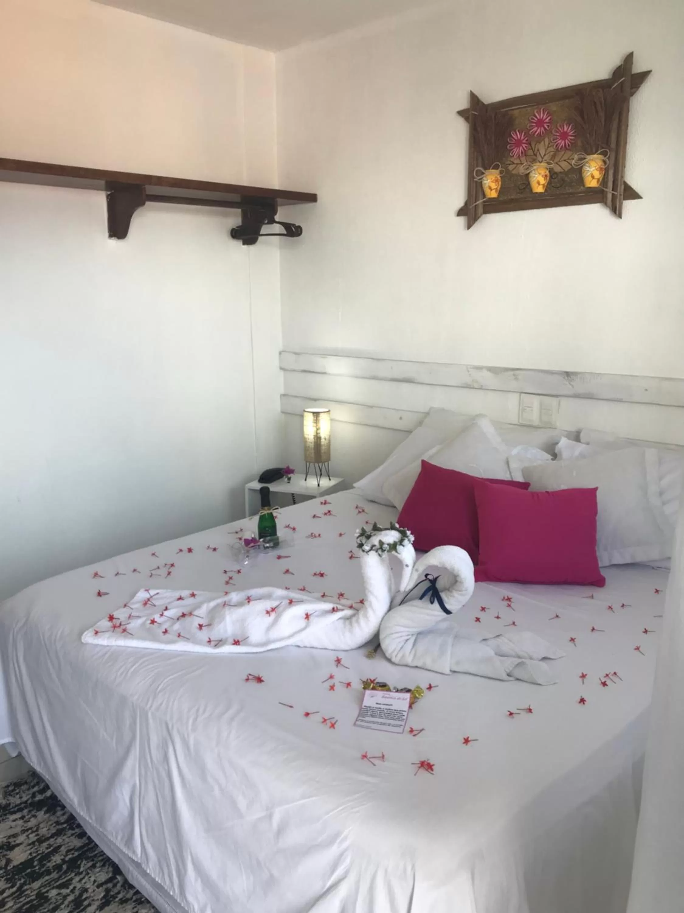 Decorative detail, Bed in Pousada America do Sol