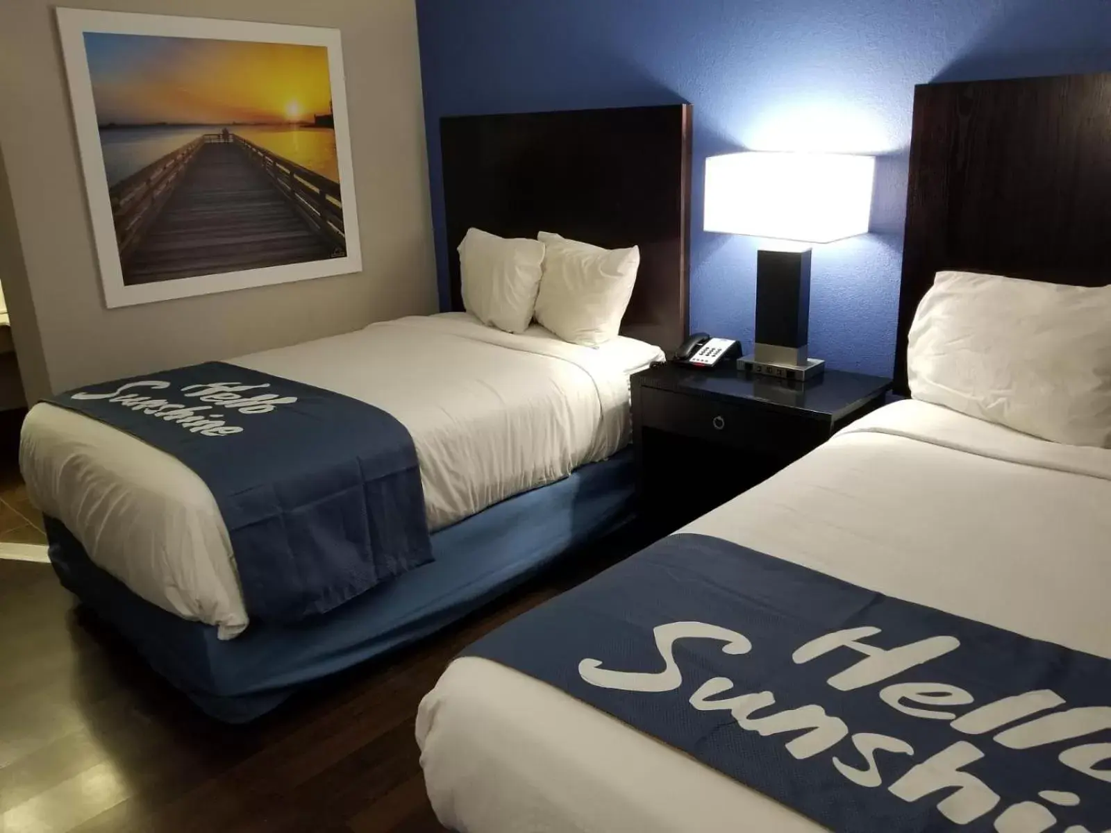 Double Room with Two Double Beds - Non-Smoking in Days Inn by Wyndham Thomson Double Room with Two Double Beds - Non-Smoking in Days Inn by Wyndham Thomson