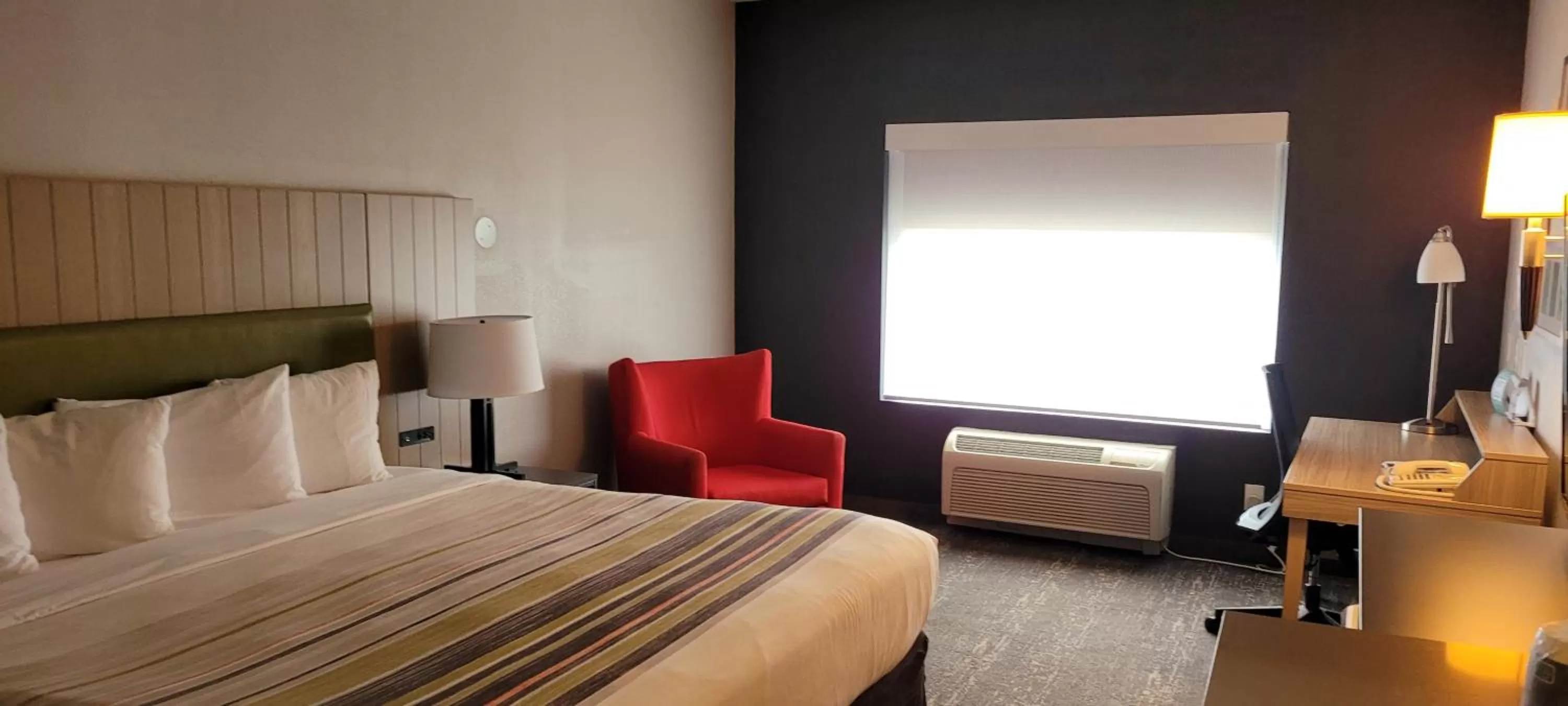 Seating area, Bed in Country Inn & Suites by Radisson, Canton, GA