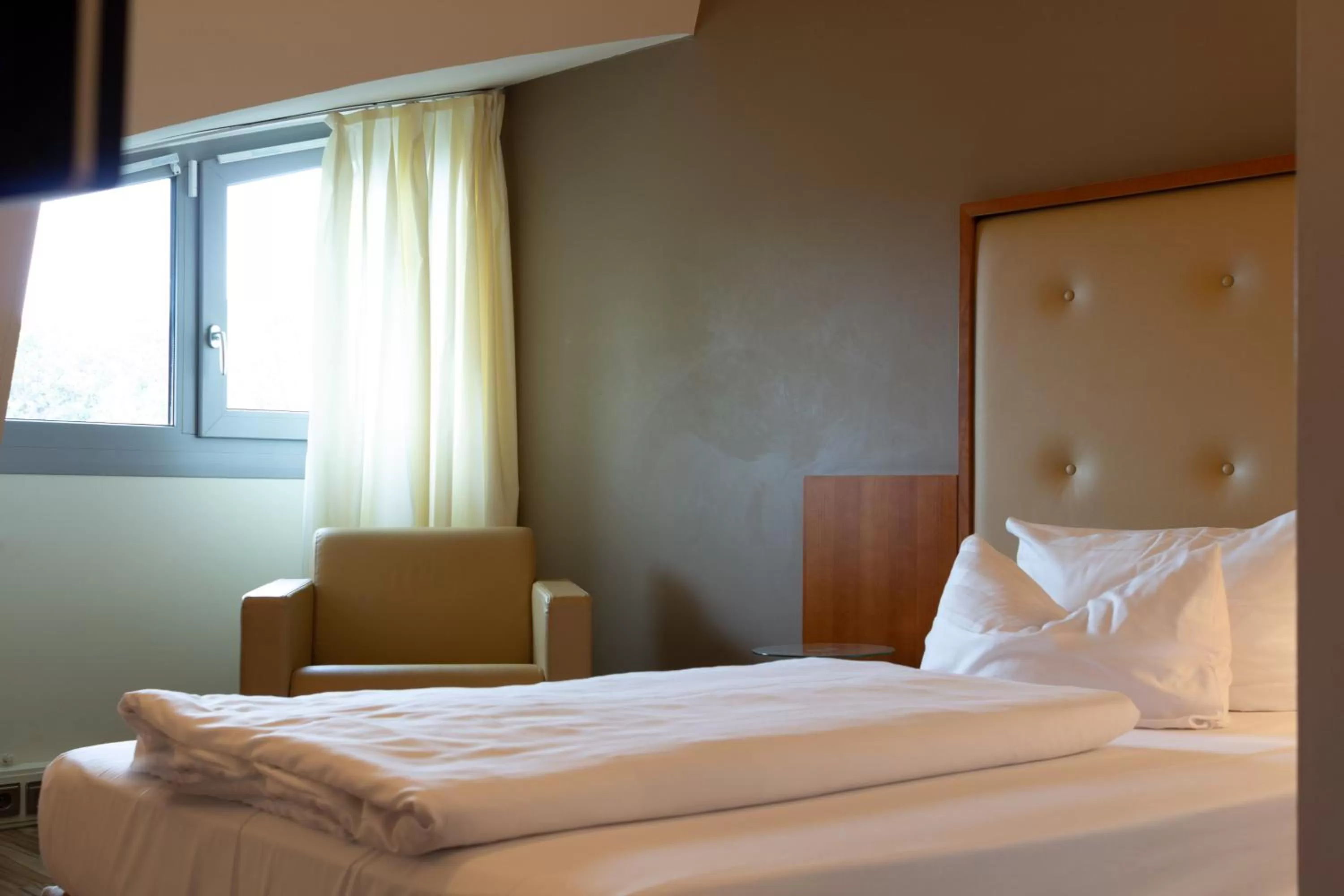 Bedroom, Bed in Hotel Am Blauen Wunder