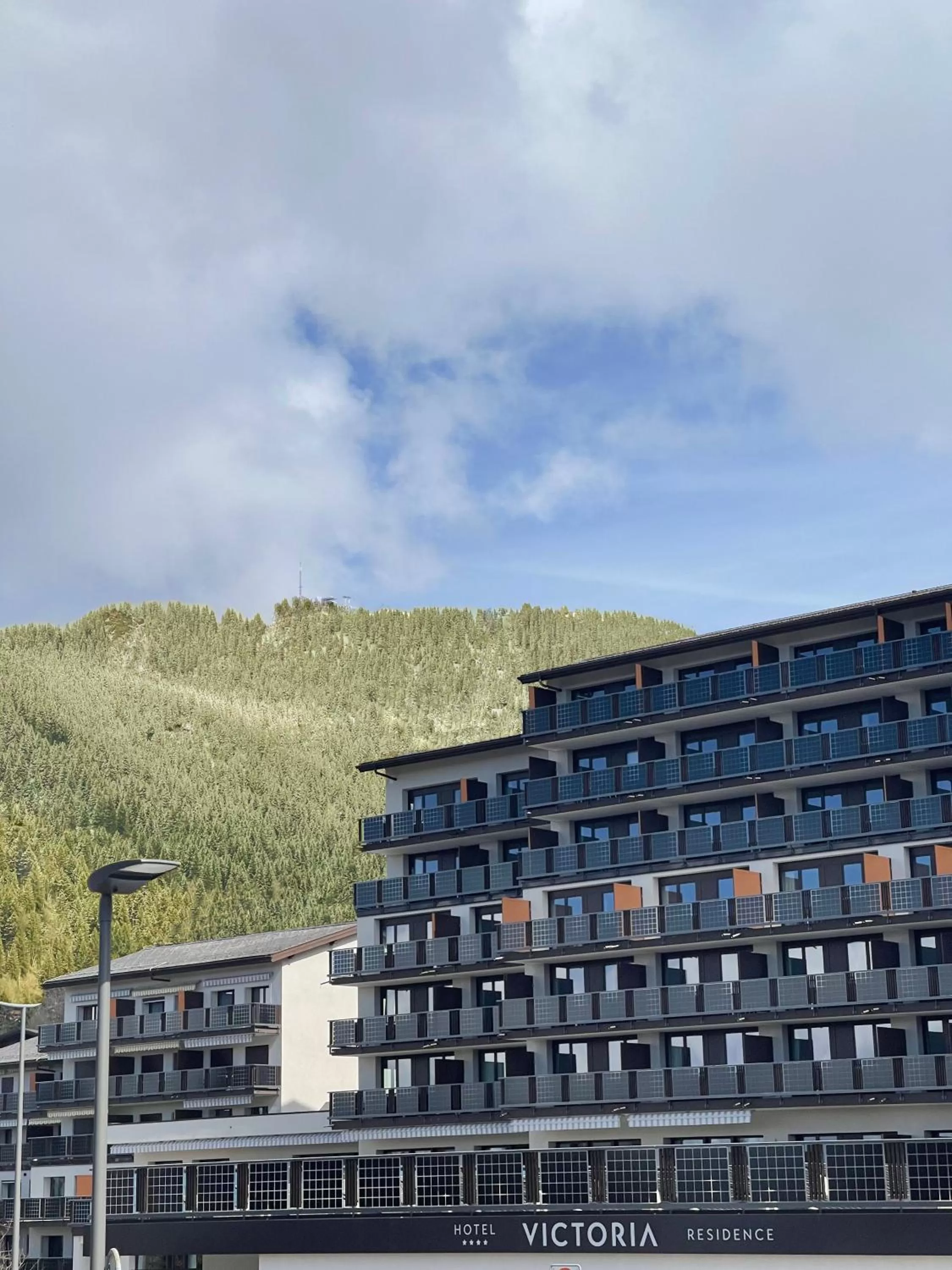 Victoria Hotel & Residence