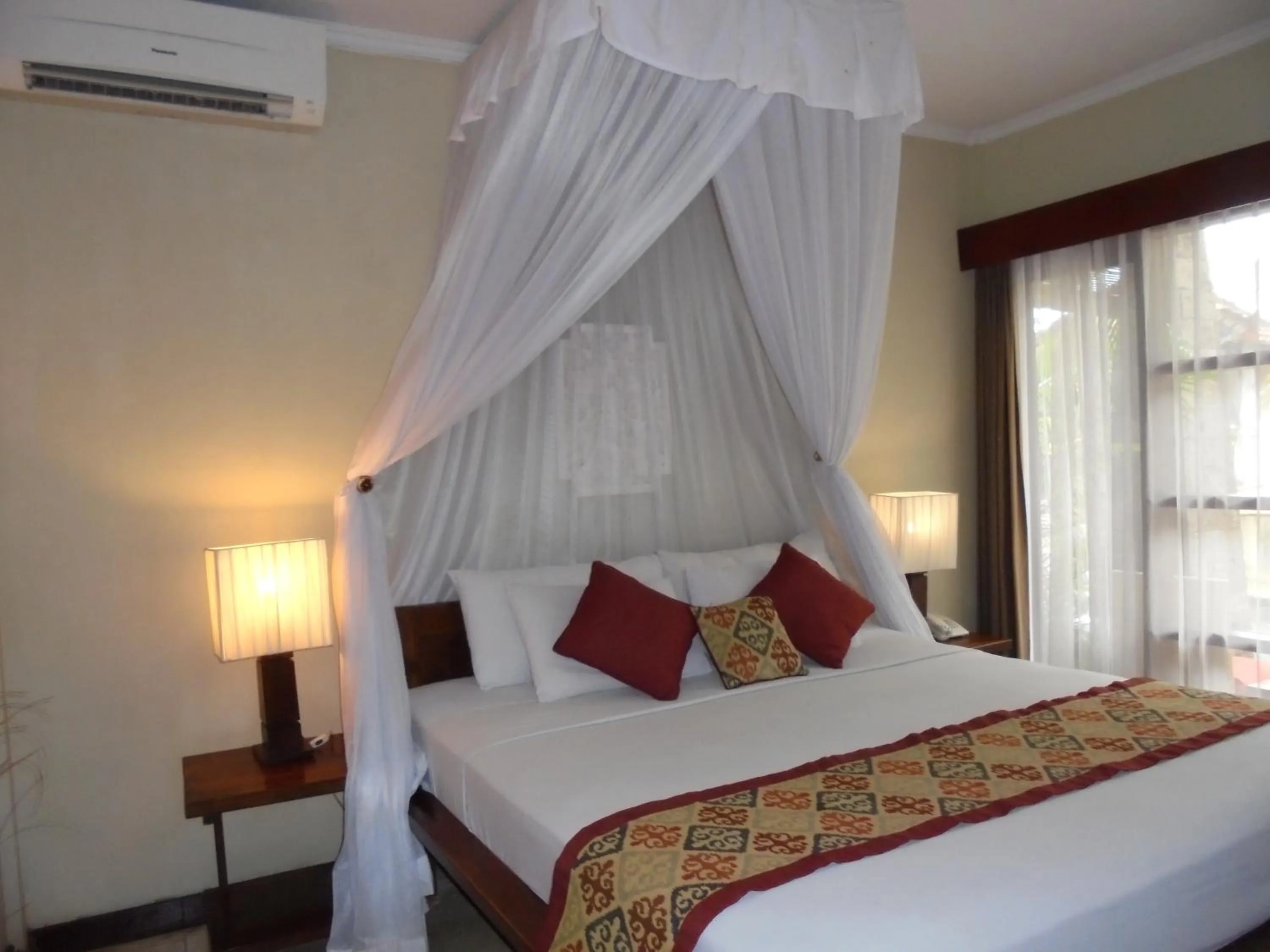 Bedroom, Bed in Villa Puri Ayu