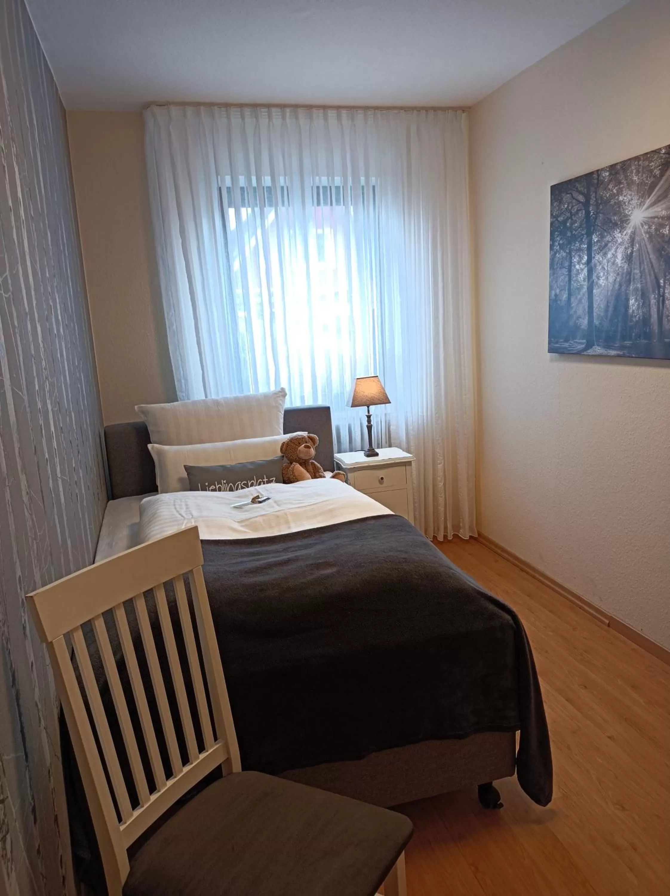 Bed in Hotel Garni Zum Grünen Baum