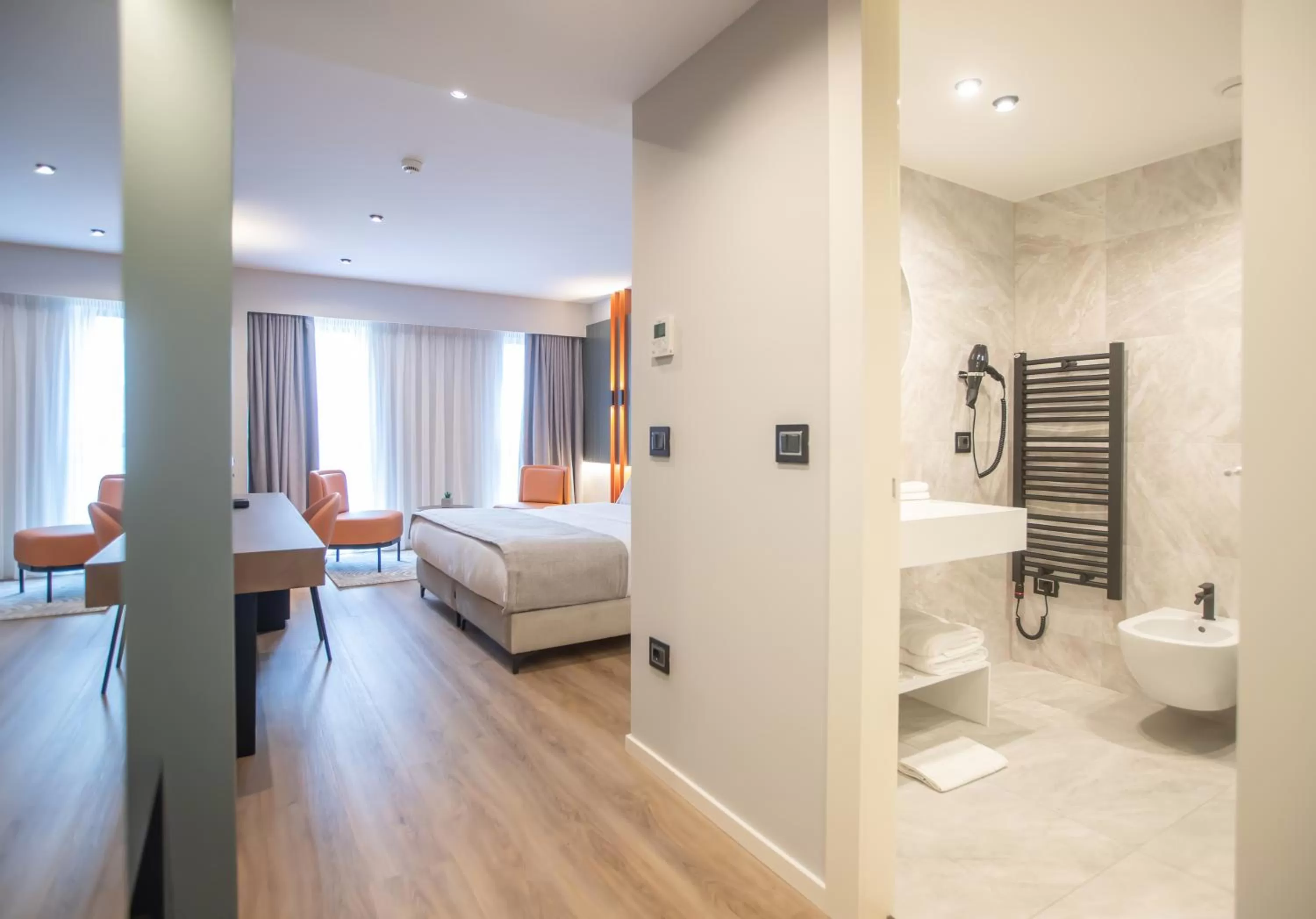 Bathroom, Bed in Hotel Elisa Tirana, Affiliated by Meliá