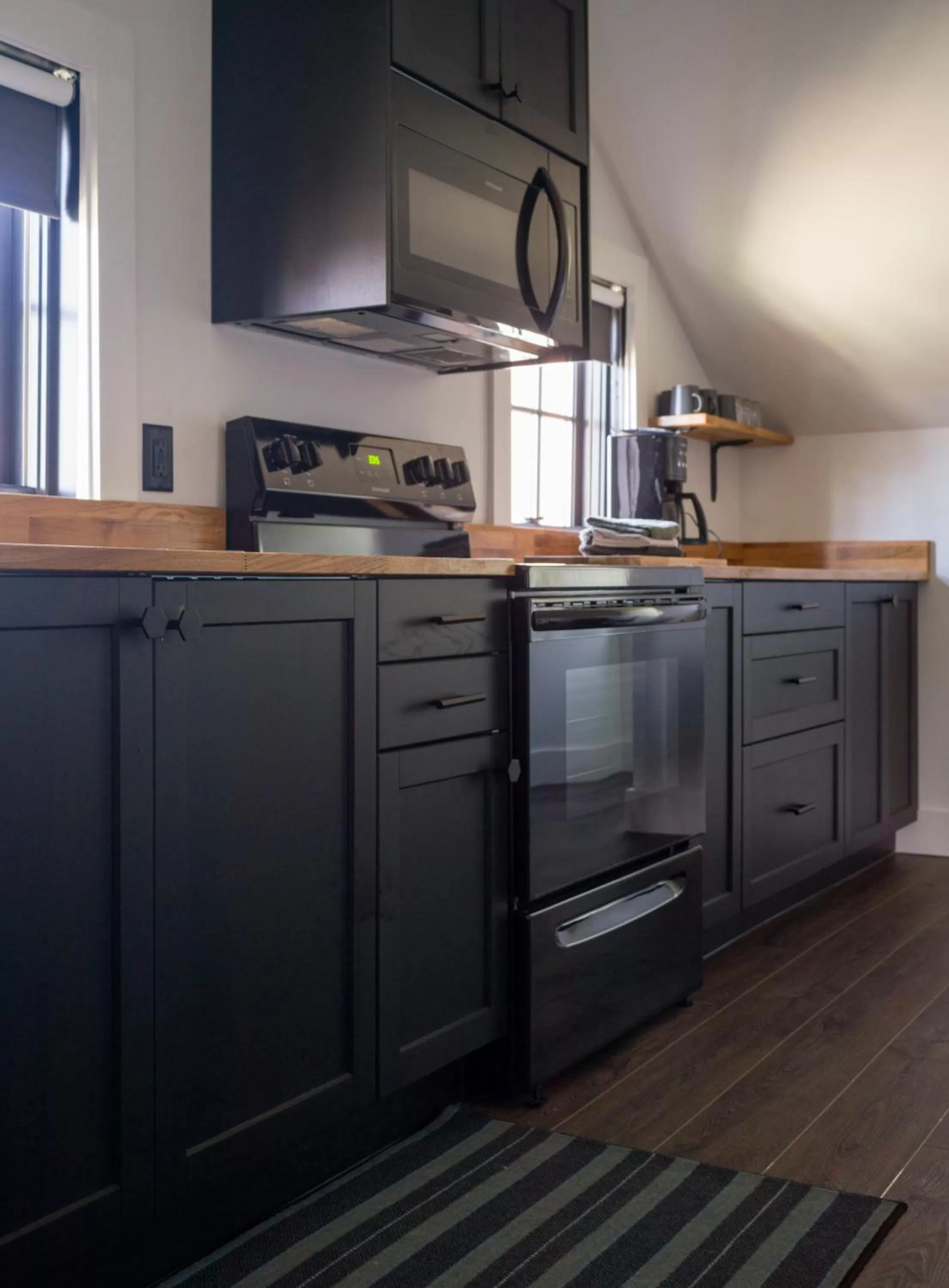 Kitchen or kitchenette in THE INN DOWNTOWN - Portsmouth, NH