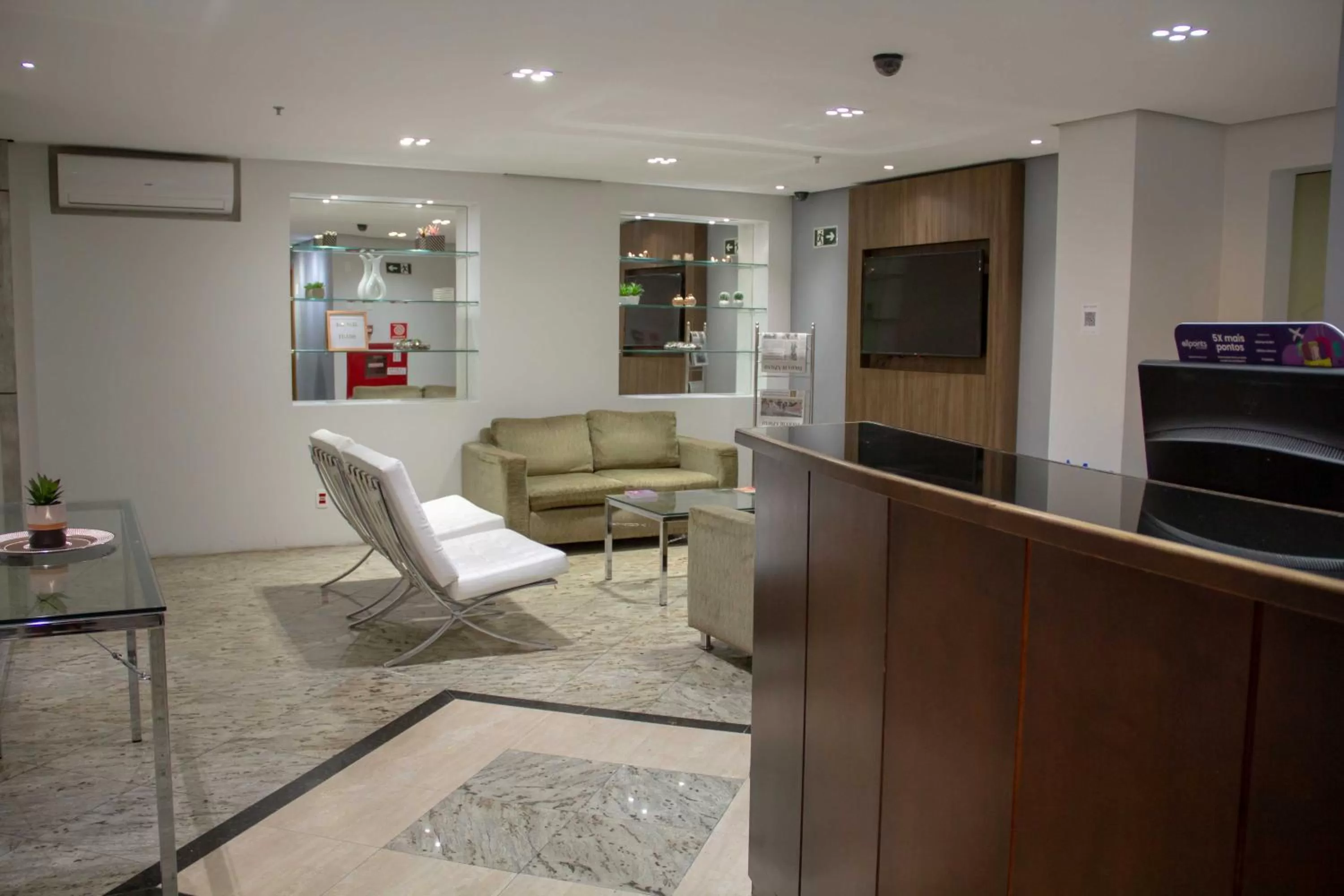 Aparthotel Twin Towers