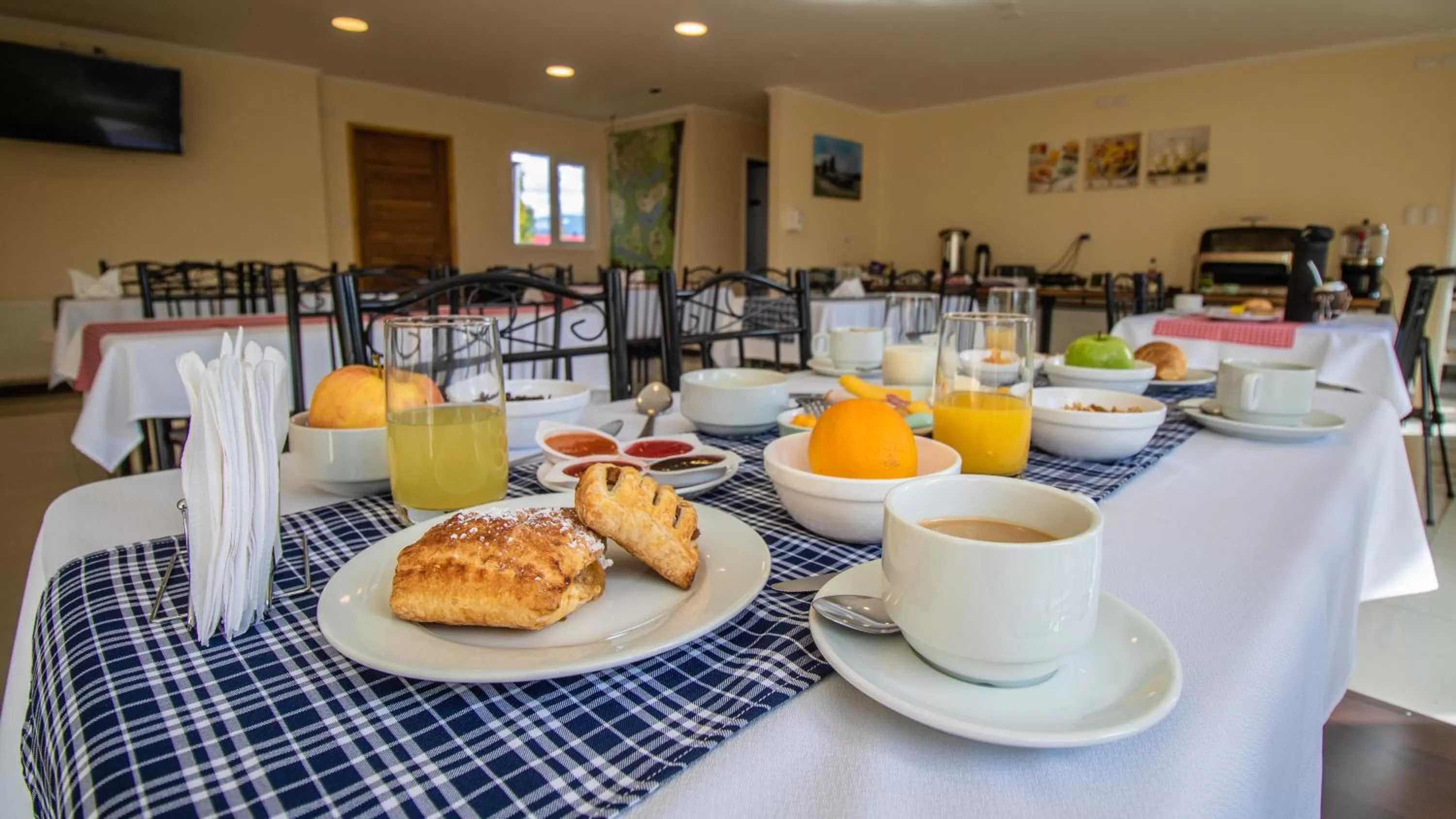 Buffet breakfast, Restaurant/Places to Eat in Trotamundos