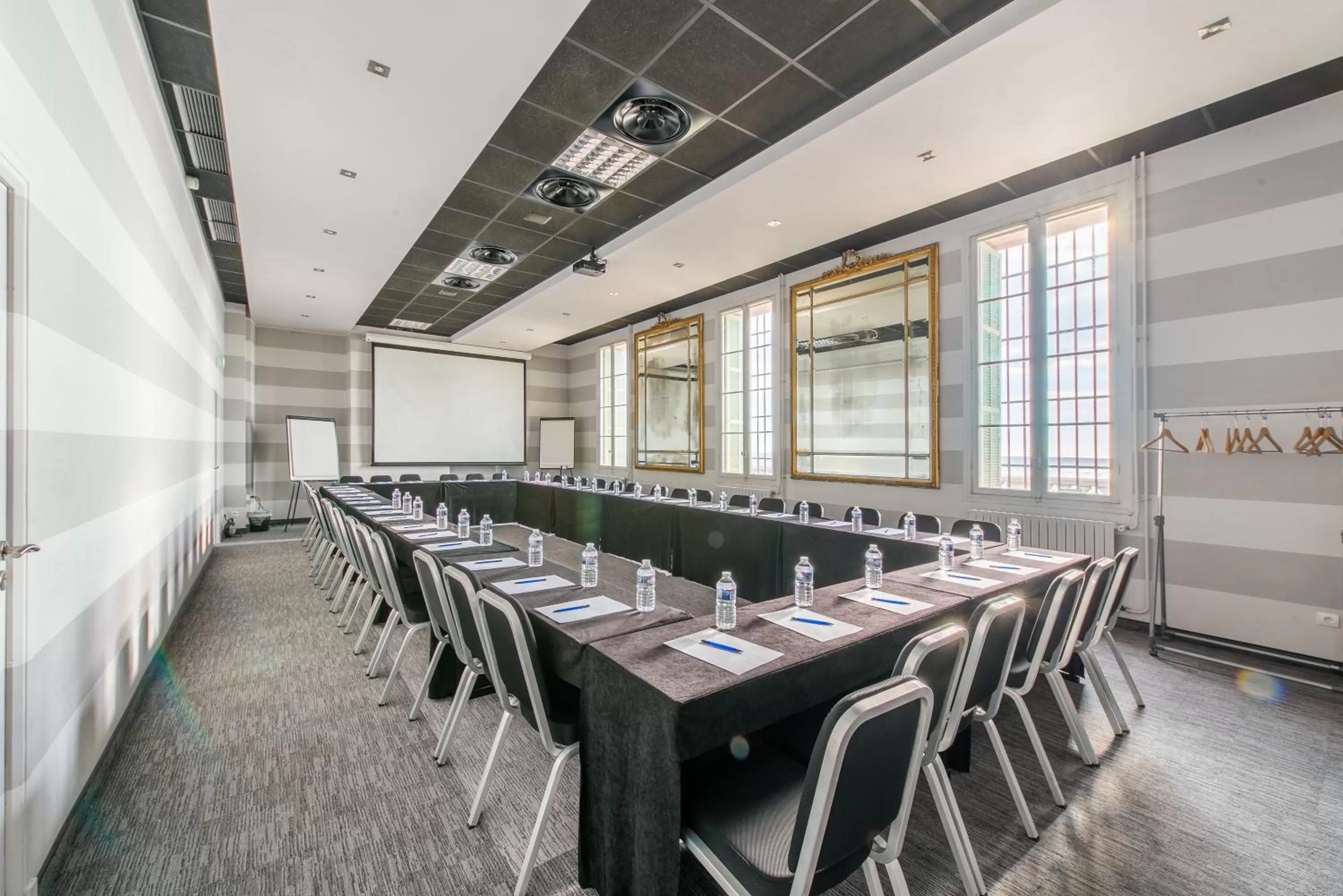 Meeting/conference room in Hotel Le Saint Paul