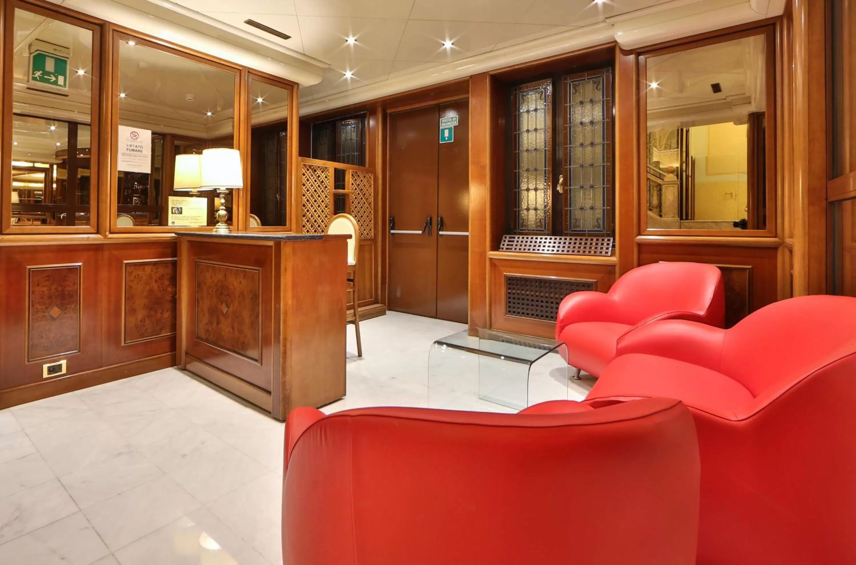 Lobby or reception in Best Western Hotel Moderno Verdi