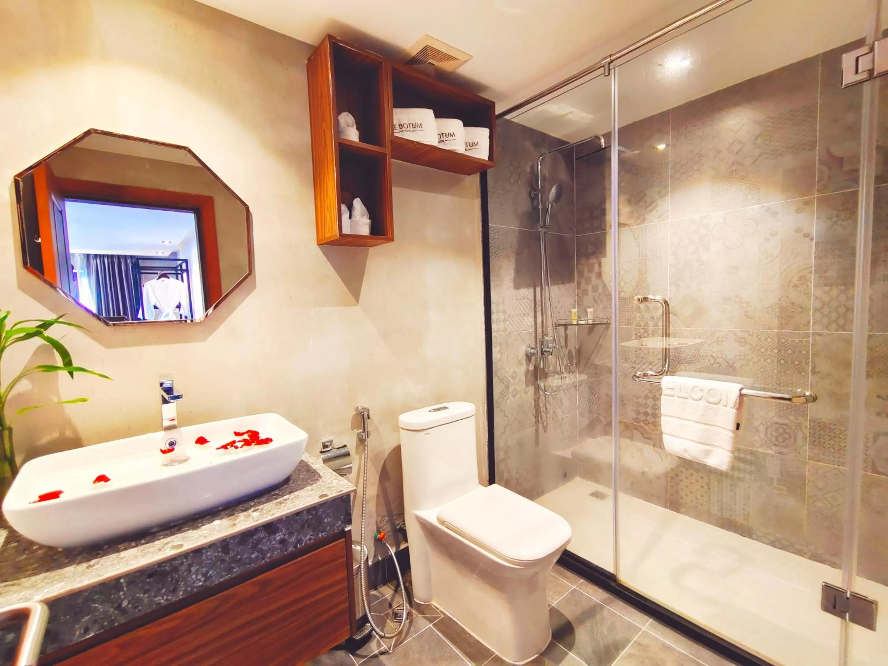 Bathroom in Le Botum Hotel