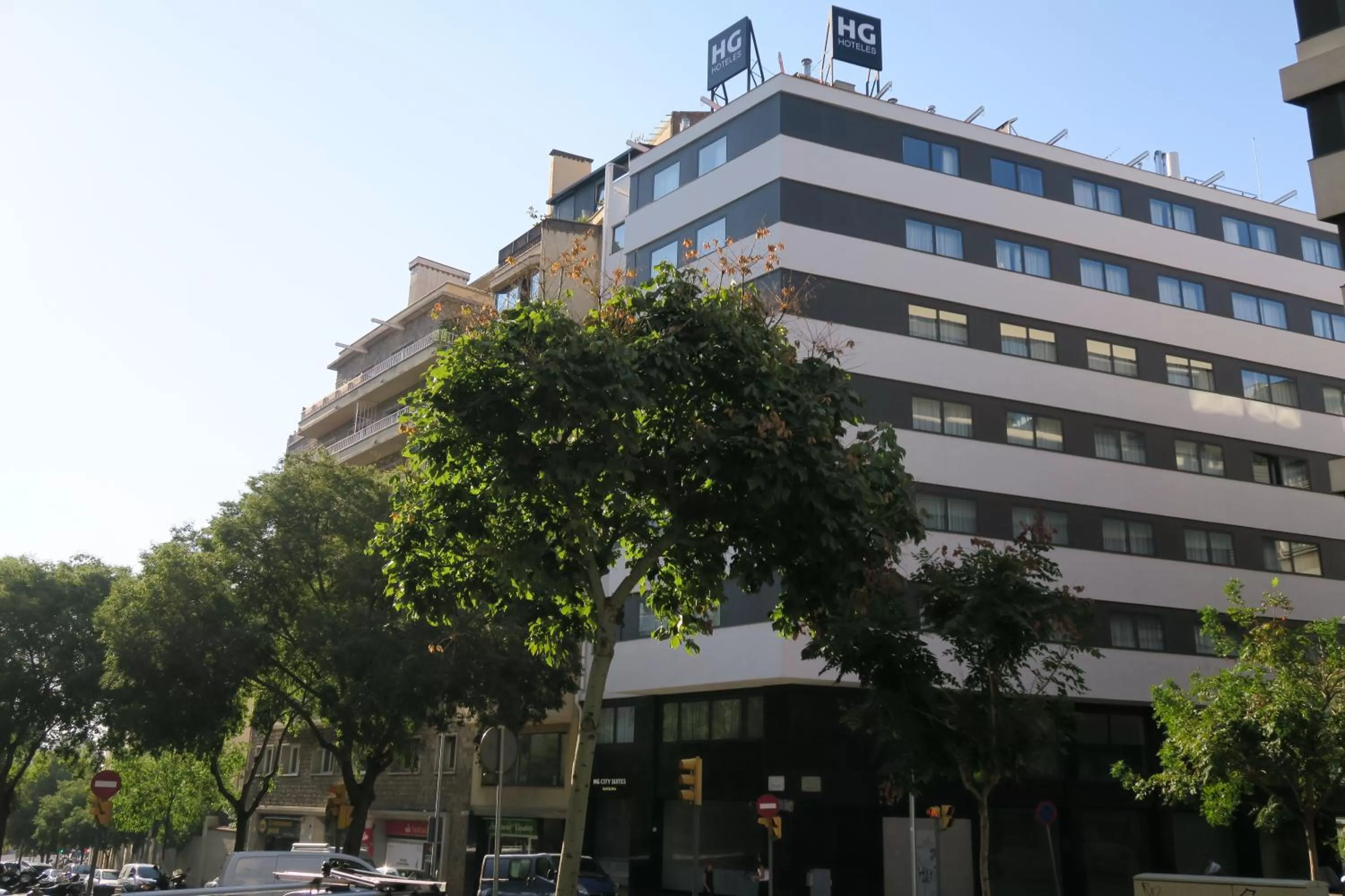 Property building in HG City Suites Barcelona