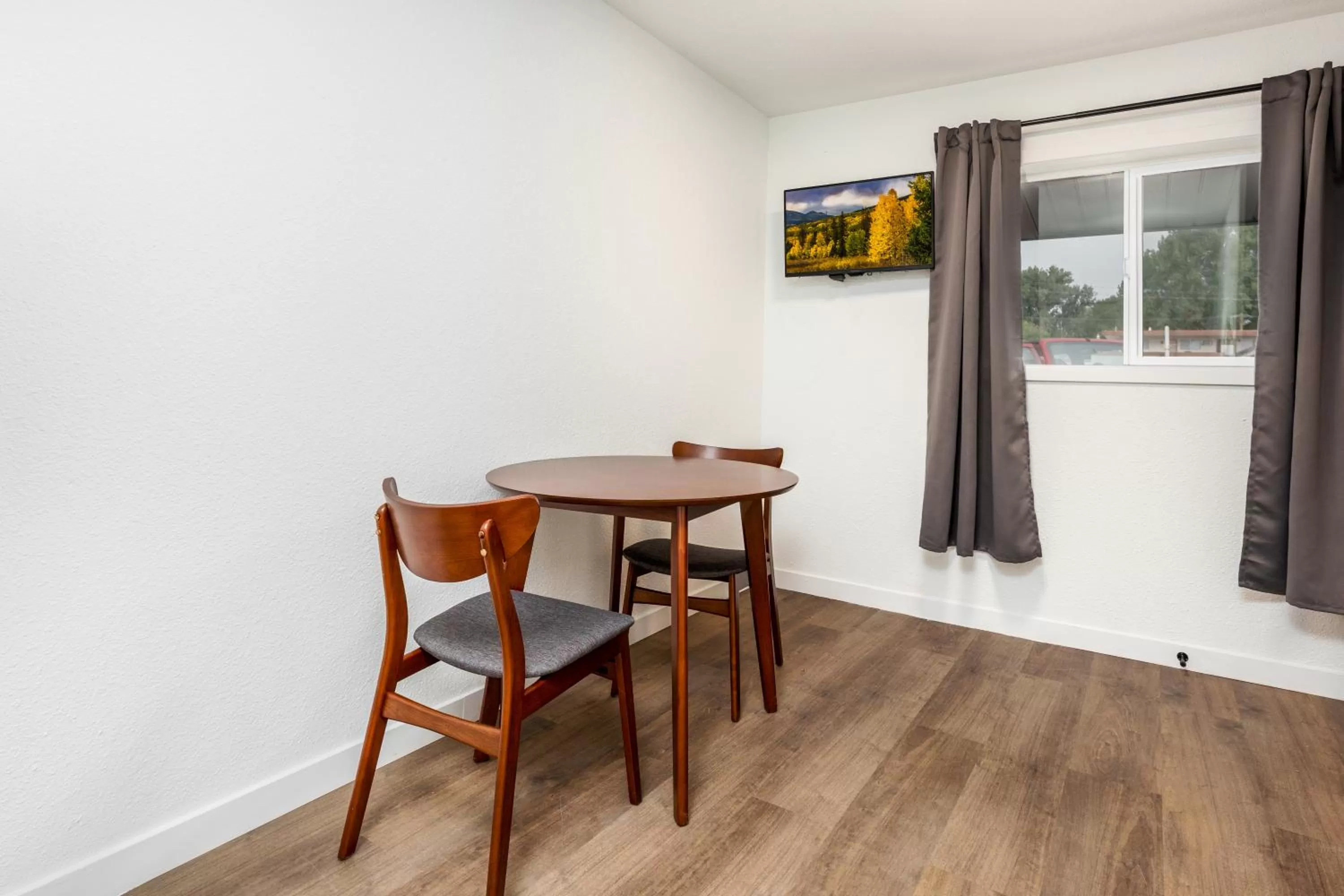 Dining area in Minecart Motor Lodge