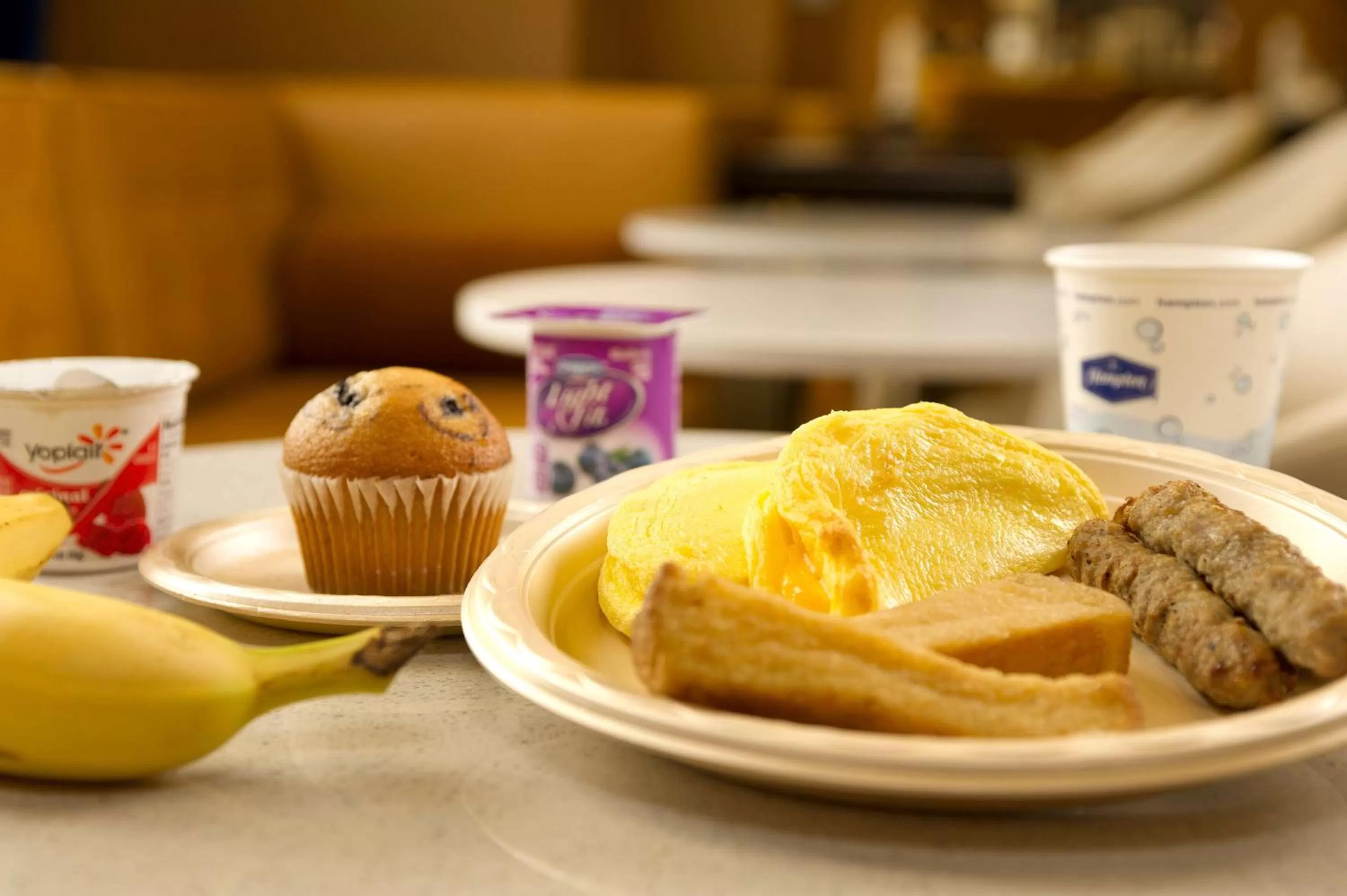 Dining area in Hampton Inn and Suites Washington DC North/Gaithersburg
