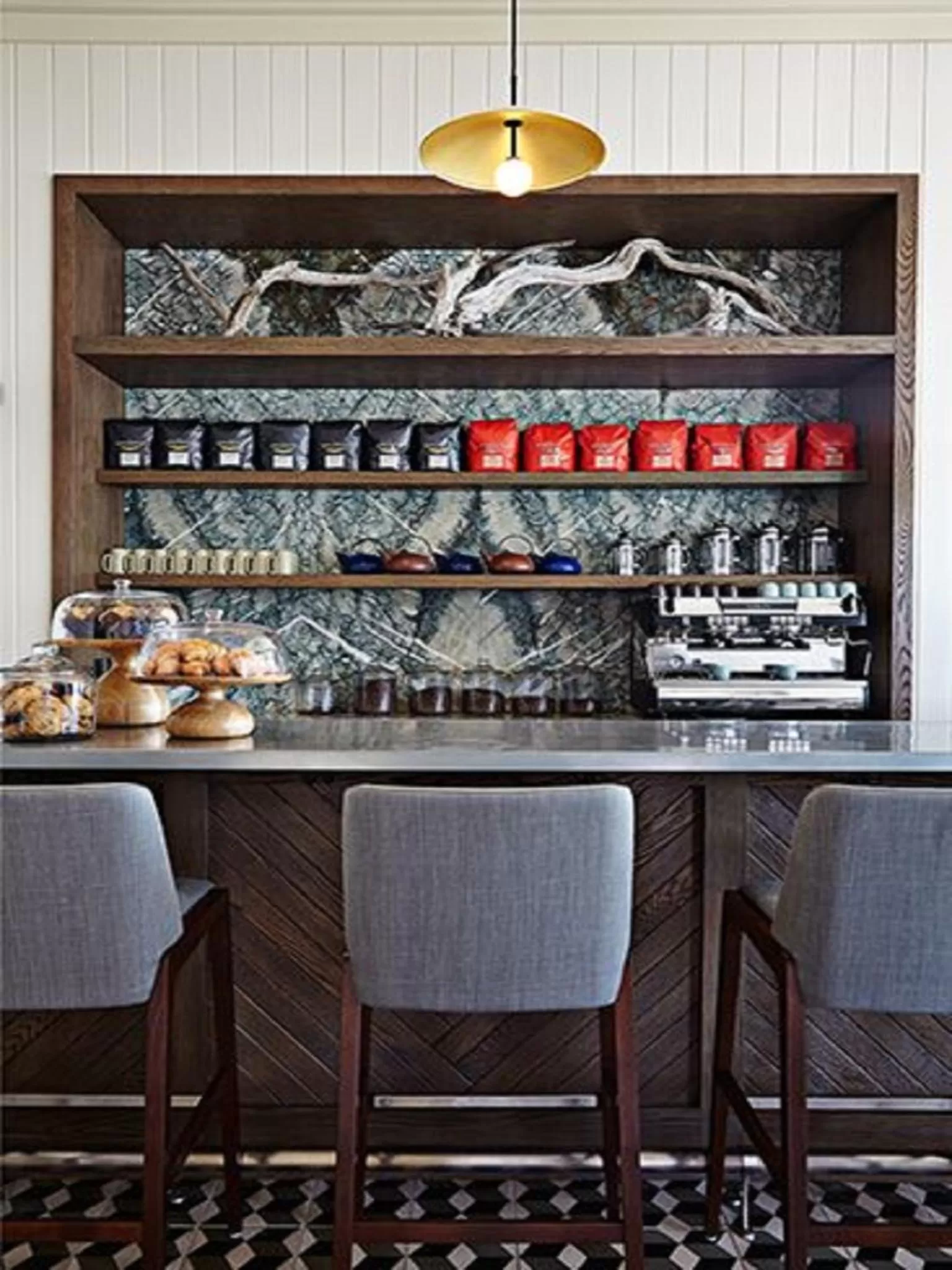 Coffee/tea facilities in The Island House