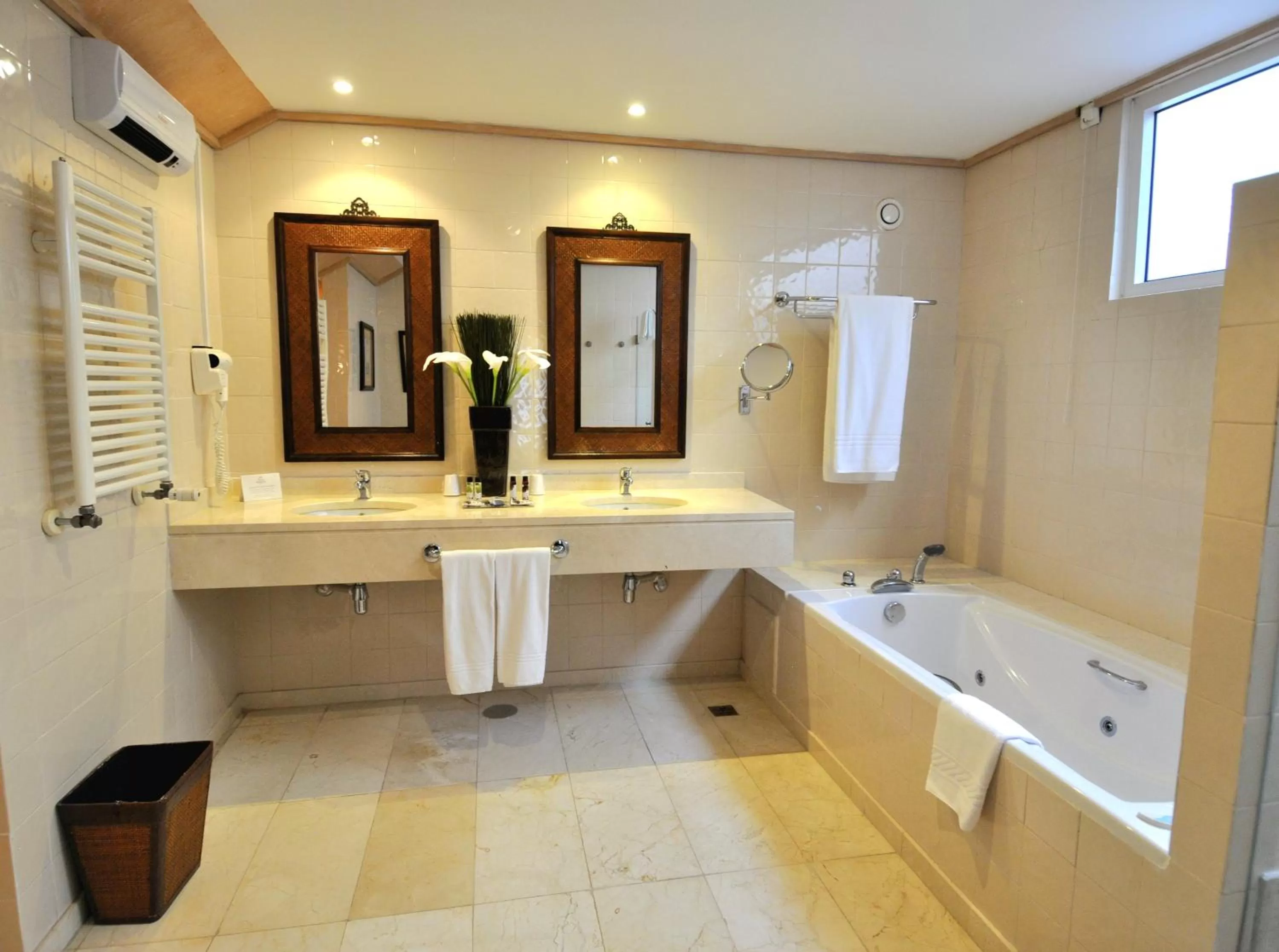 Property building in Pateo dos Solares Charm Hotel