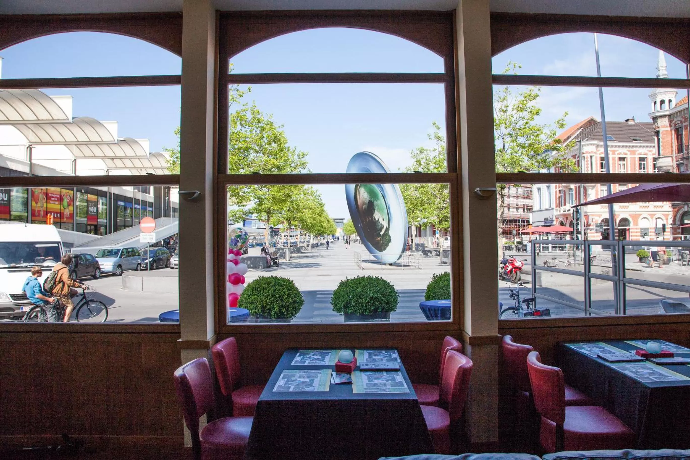 Restaurant/places to eat in Hotel New Flanders