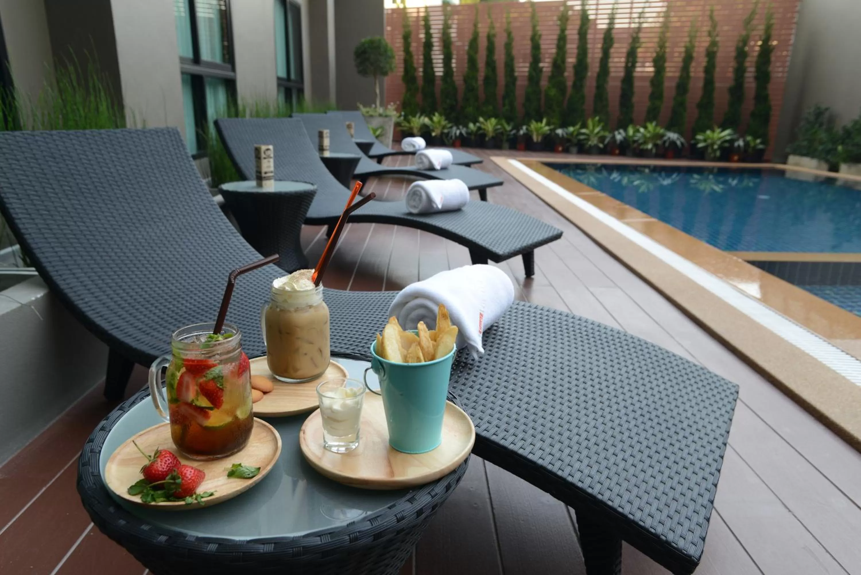 Swimming pool in Cmor Nimman by Recall Hotels