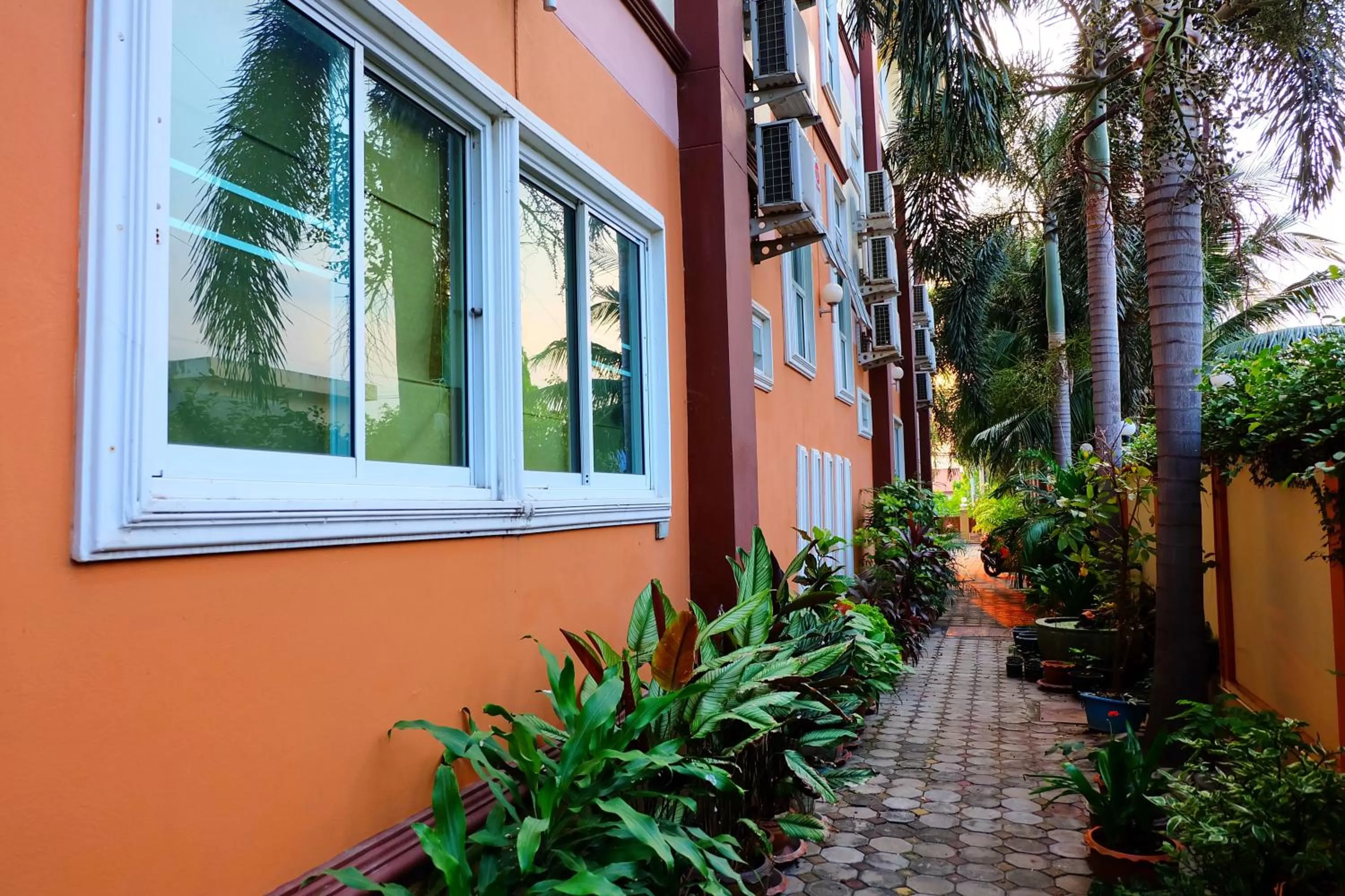 On site in Siam House Interplace