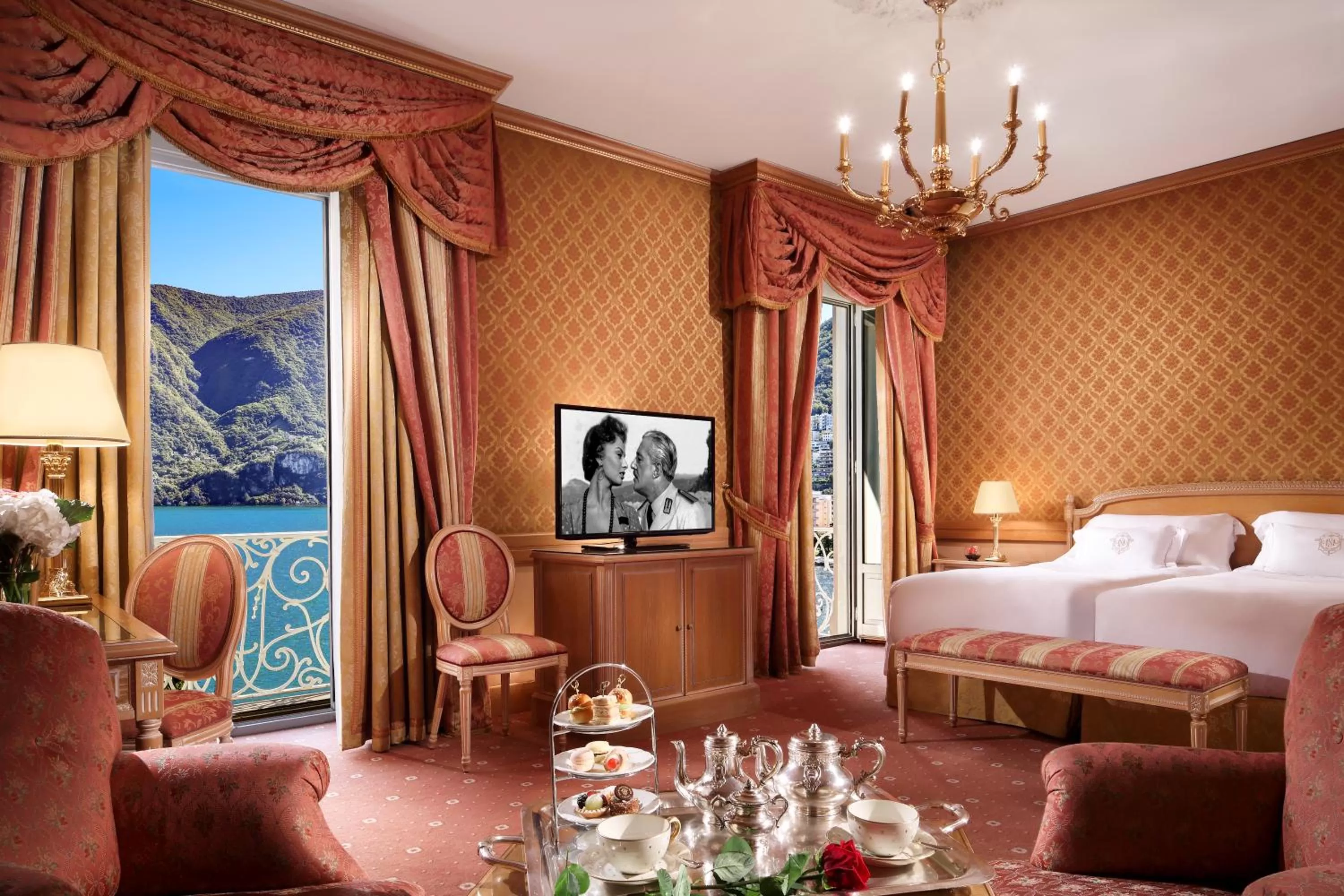 Photo of the whole room, Bed in Hotel Splendide Royal