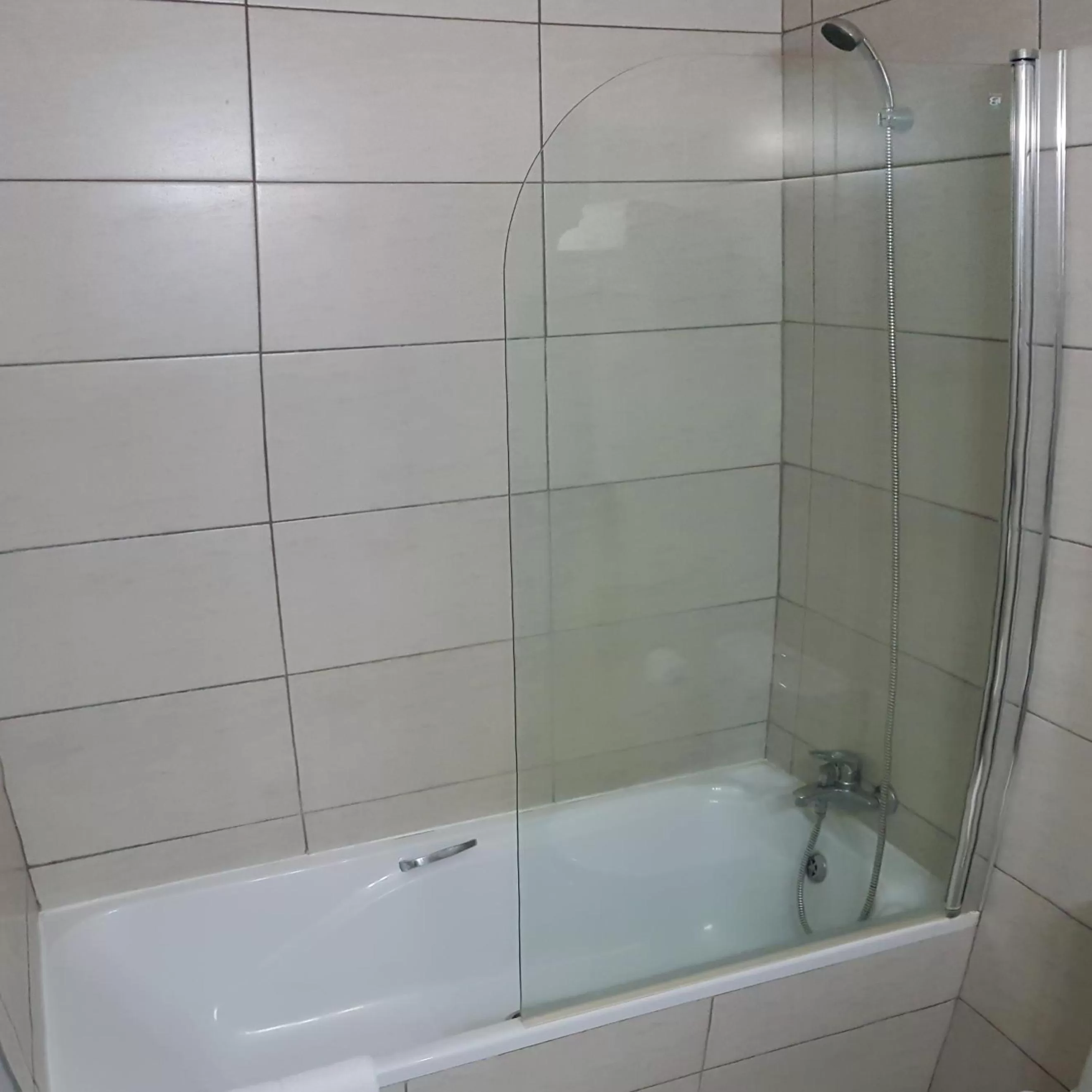 Bath in African Sky Ermelo Inn