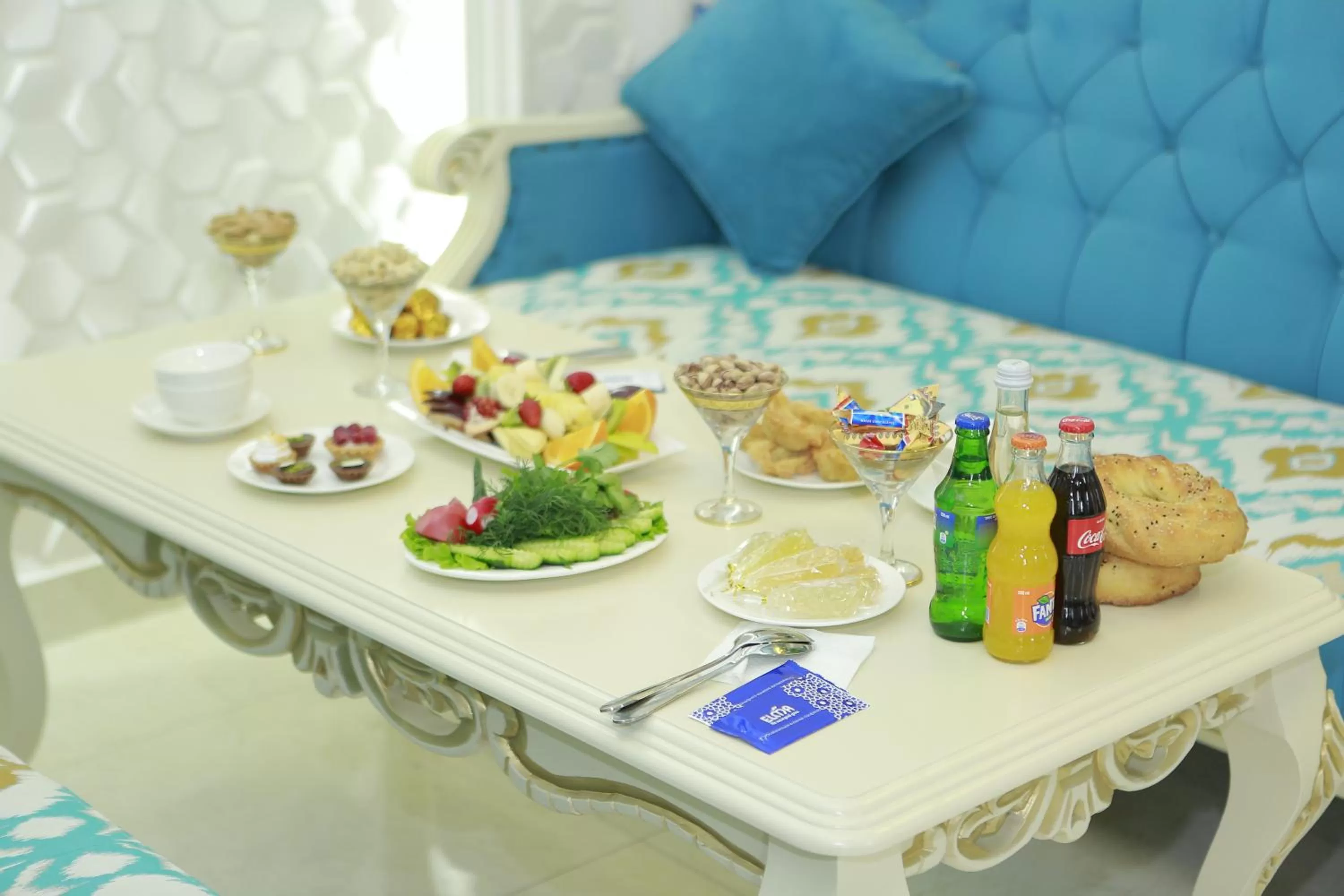 Food and drinks in Mirzo Boutique Hotel