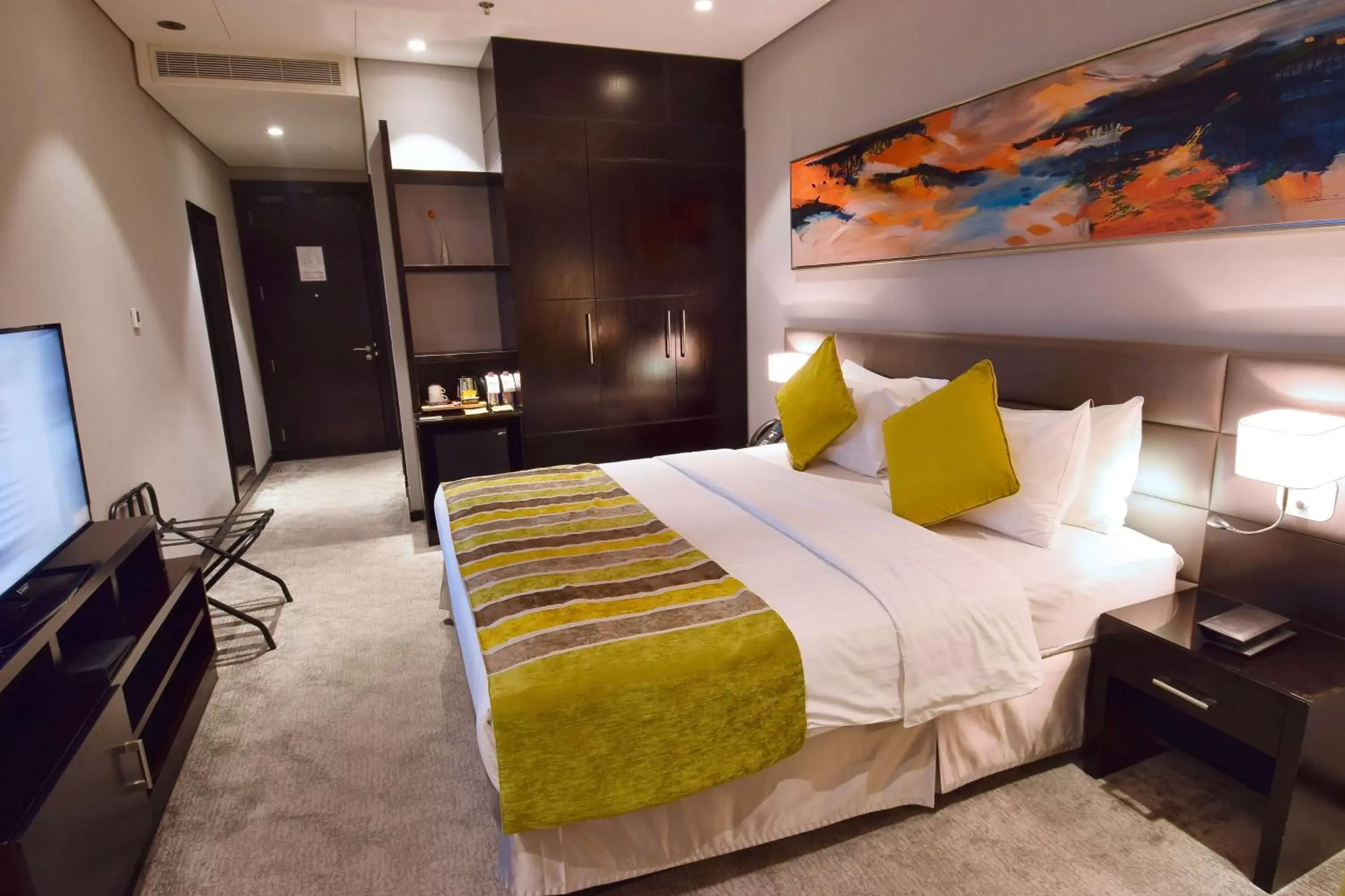 Deluxe Twin Room - Non-Smoking in Best Western Plus Fursan Deluxe Twin Room - Non-Smoking in Best Western Plus Fursan