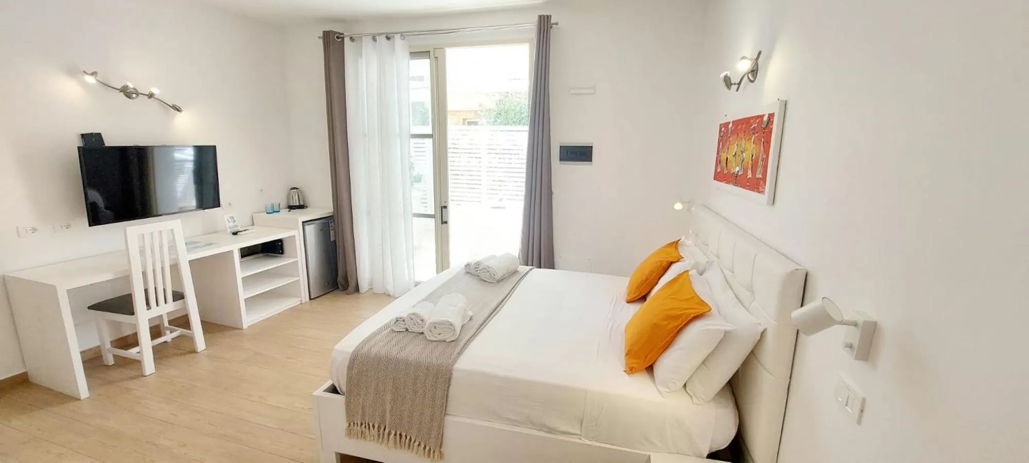 Bedroom, Bed in Branco Suites - Rooms & Holiday Apartments