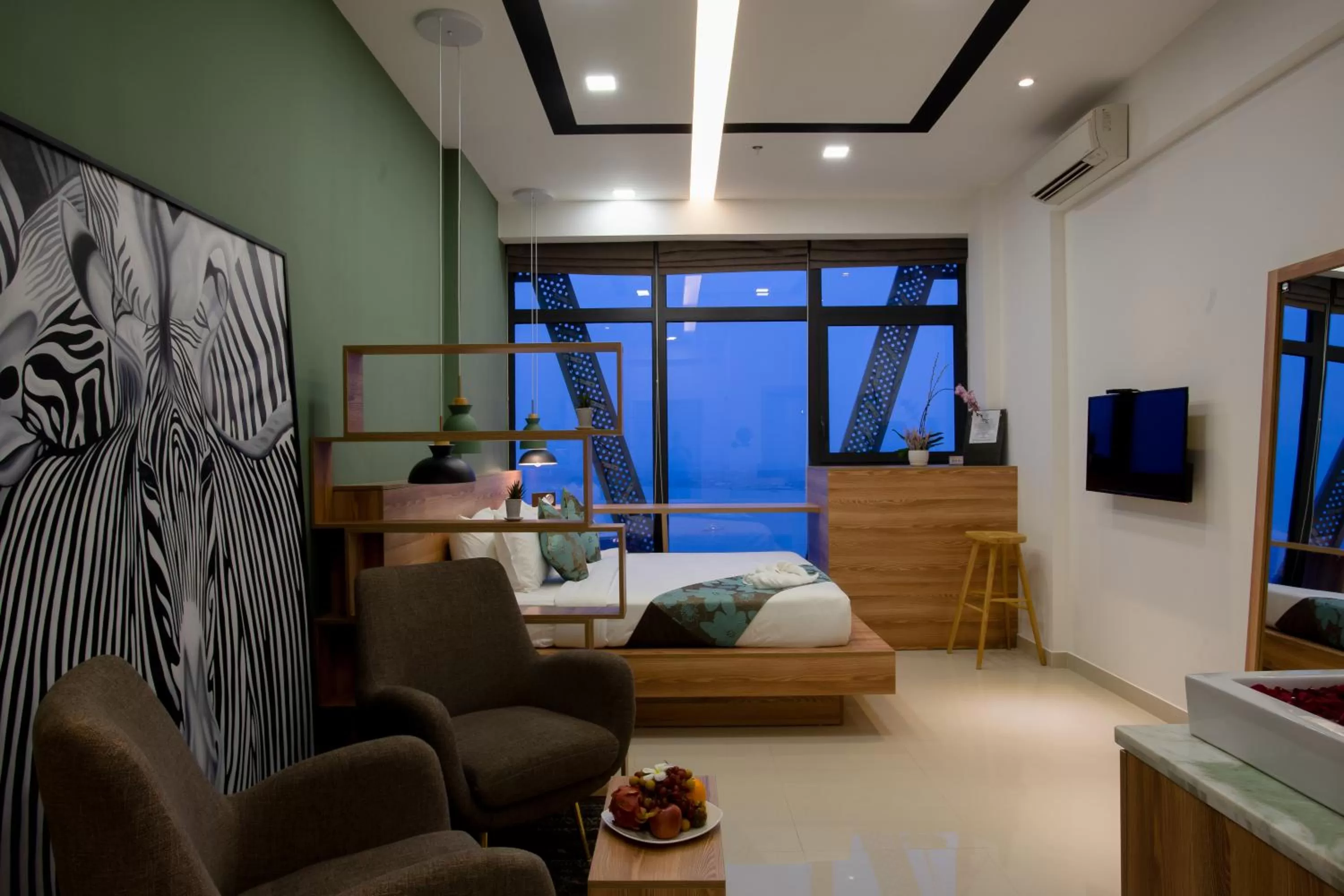 Bedroom, Bed in The Snowbell Hotel & Spa at The Bridge