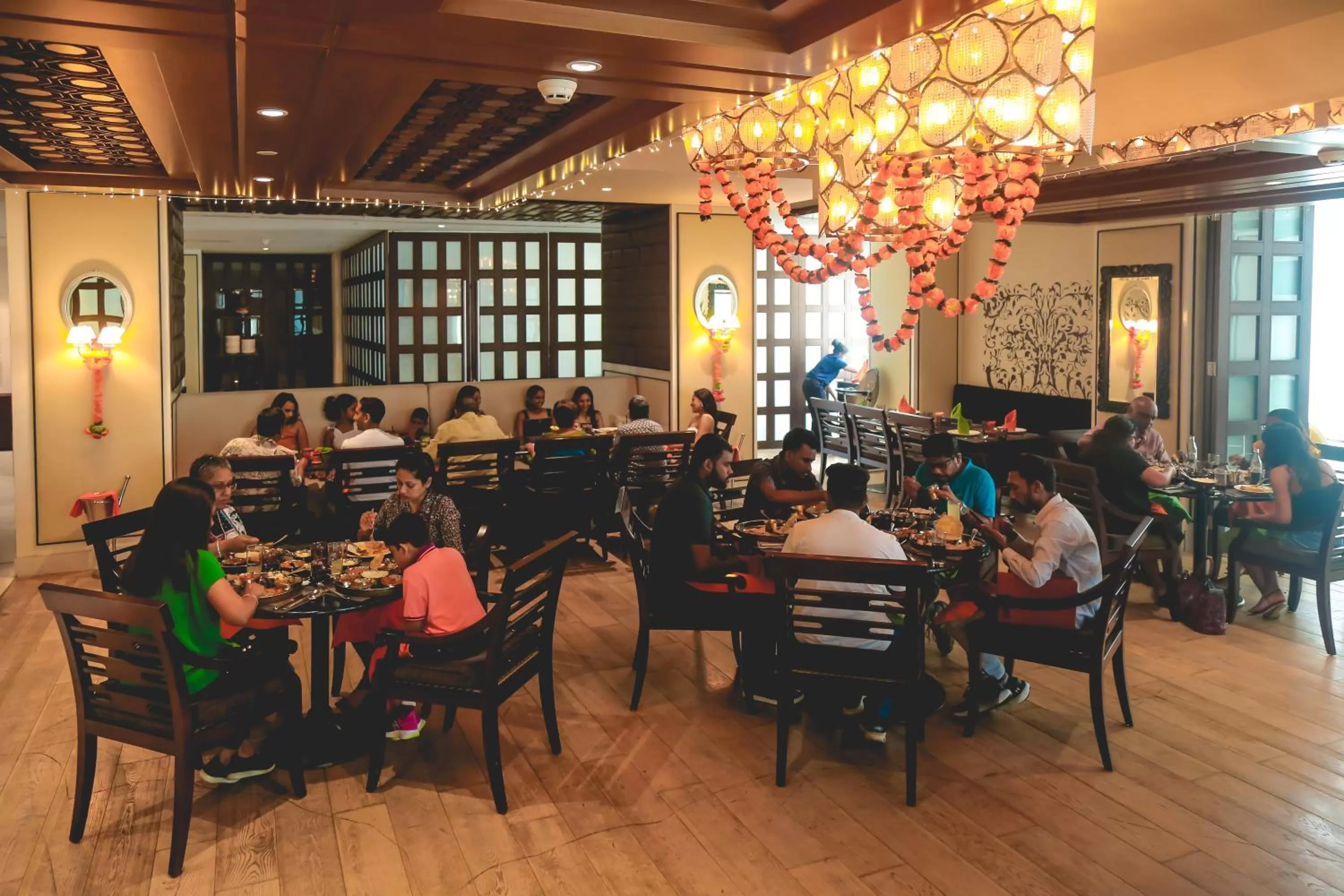 Restaurant/places to eat in NH Collection Colombo