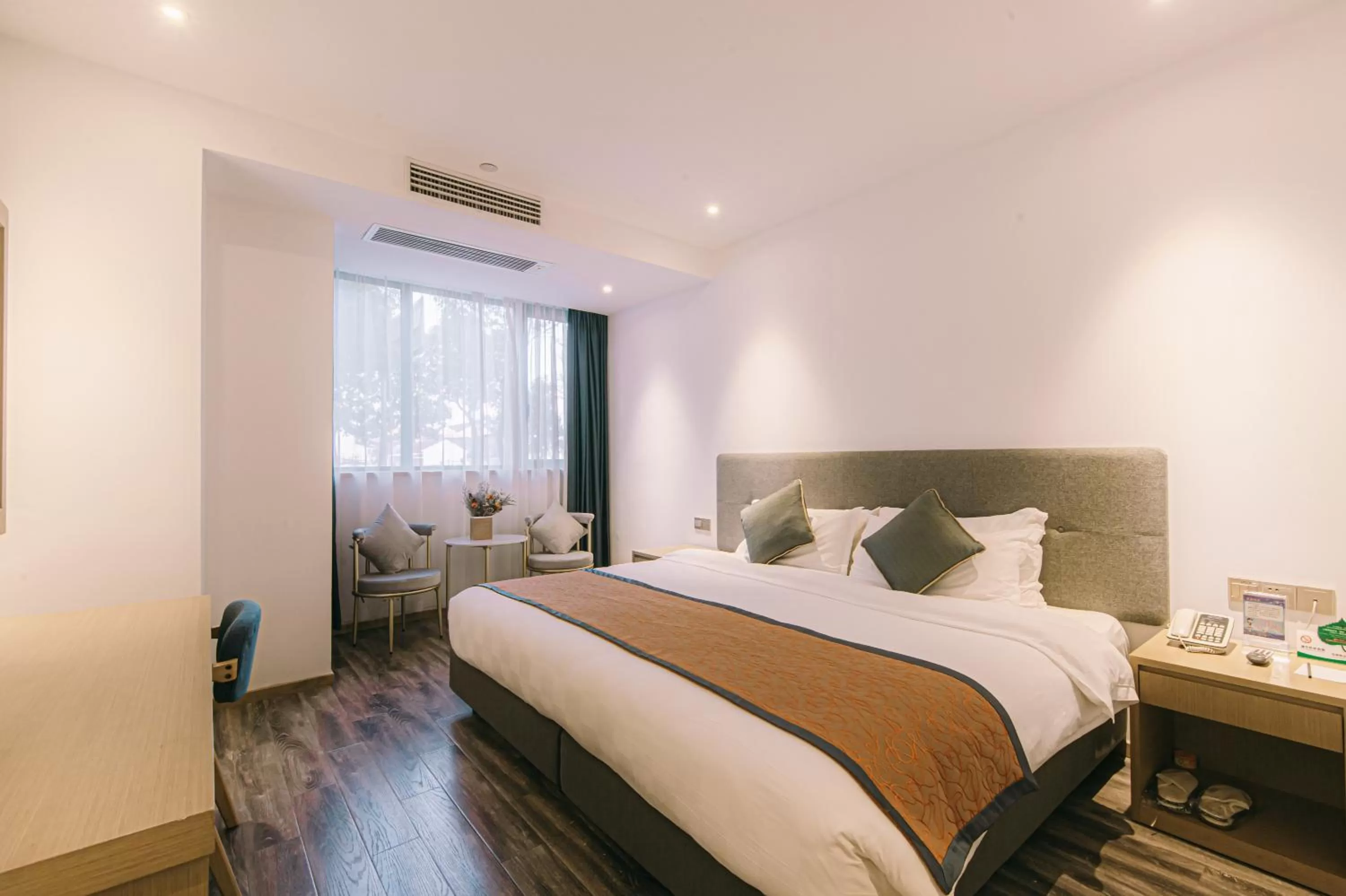 Bed in Shanghai JOYFUL YARD Hotel