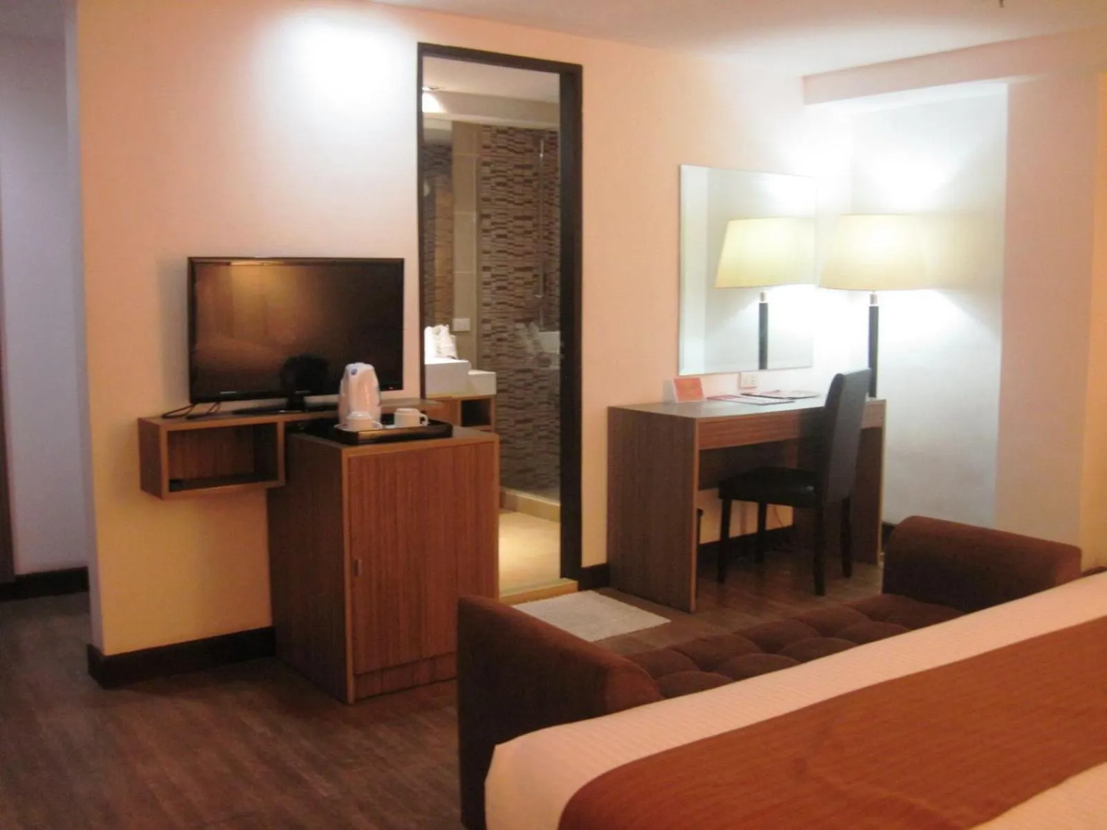 TV and multimedia, Bed in Tyche Boutique Hotel