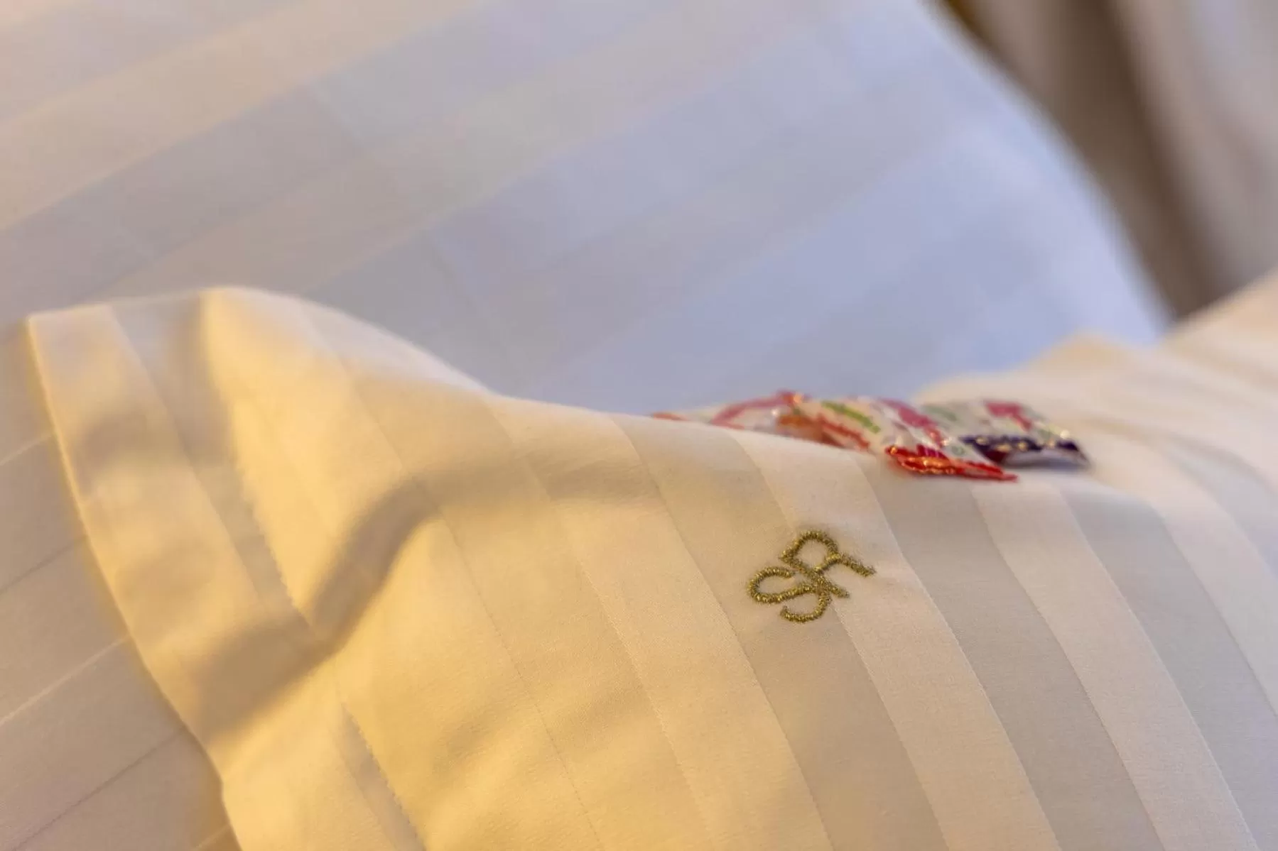 Bed in Hotel Sir Royal