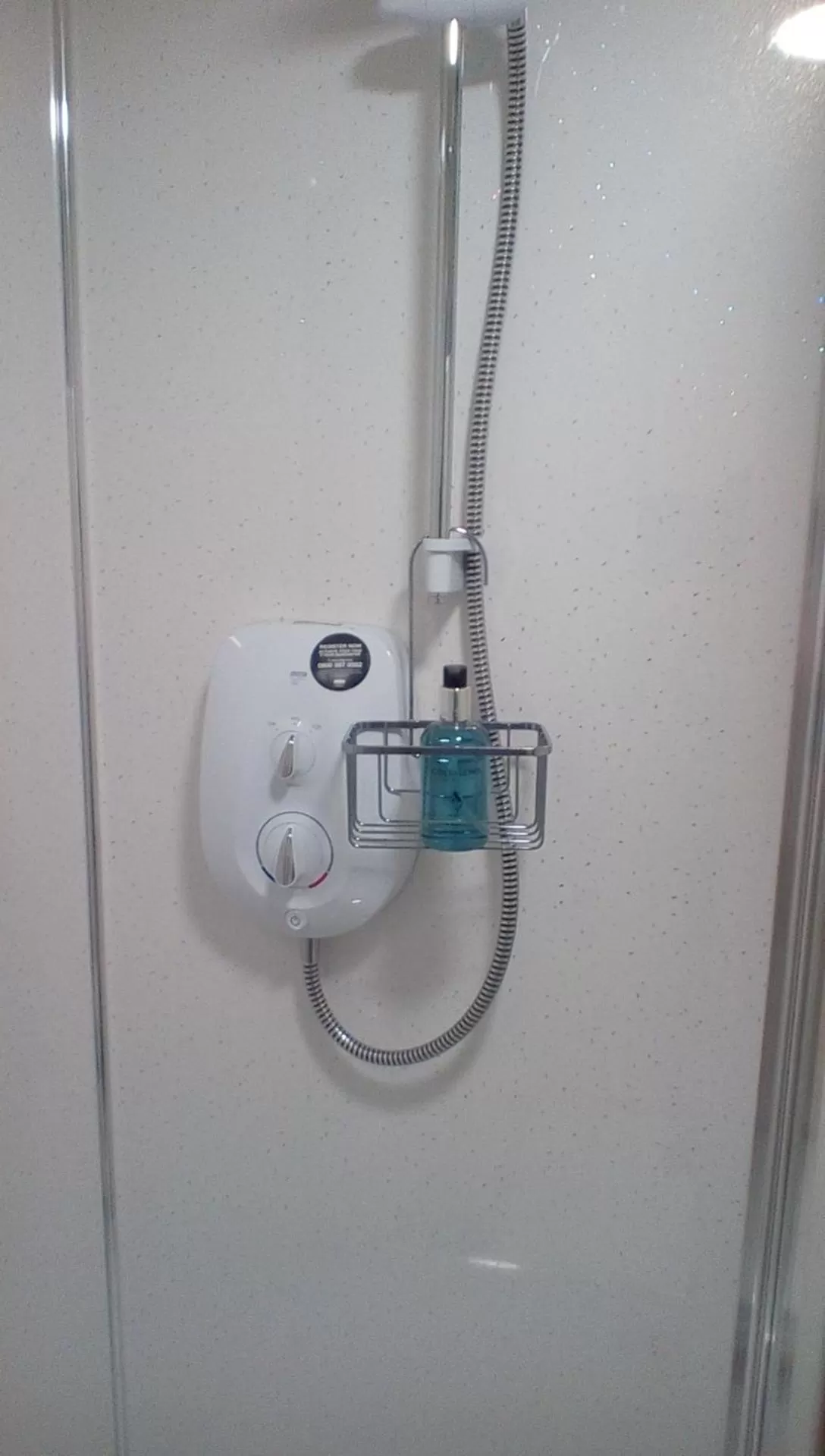 Shower in The Lincolnshire Poacher Inn