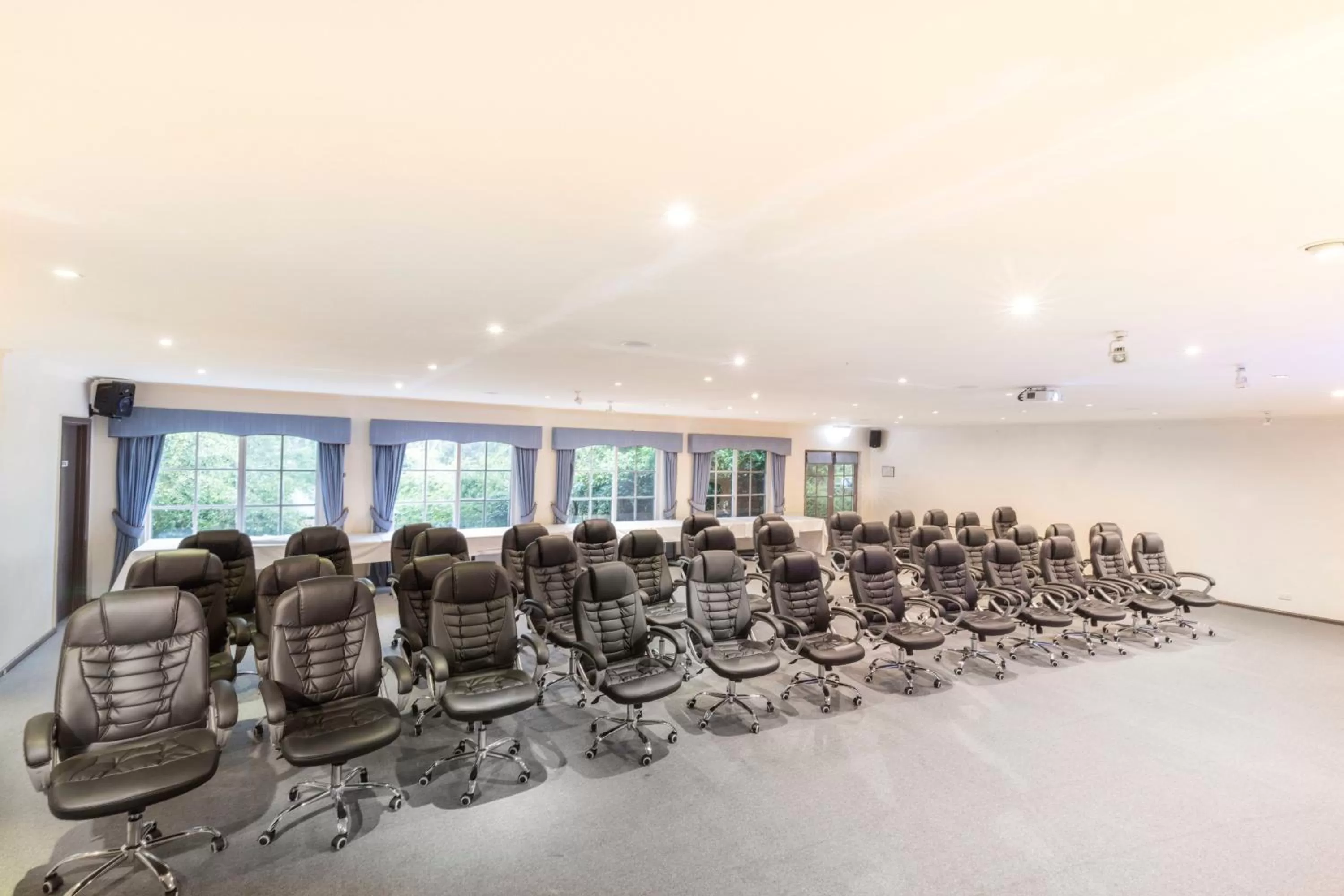 Property building in Eltham Gateway Hotel & Conference Centre