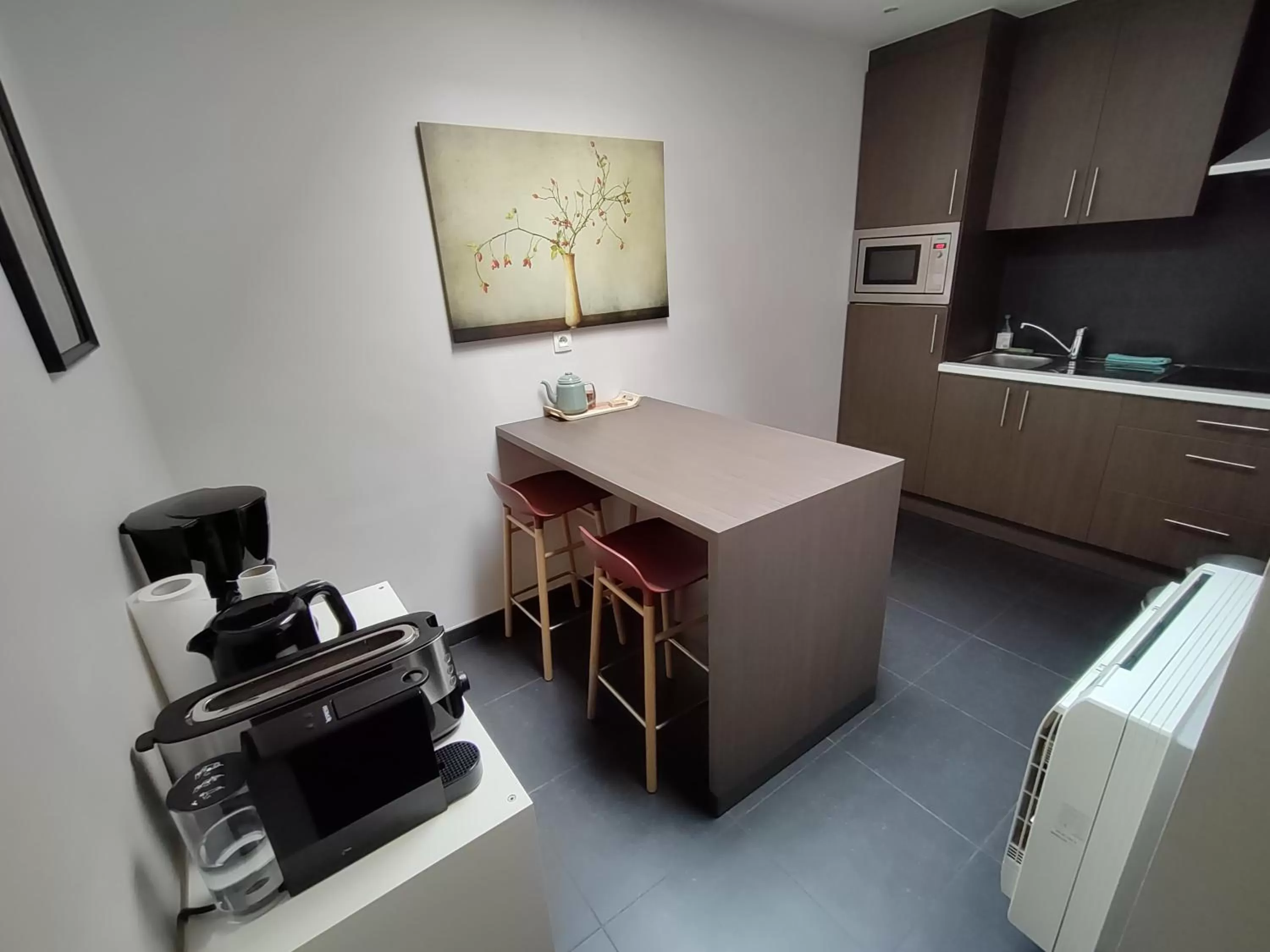 kitchen, TV/Entertainment Center in Het Rustpunt