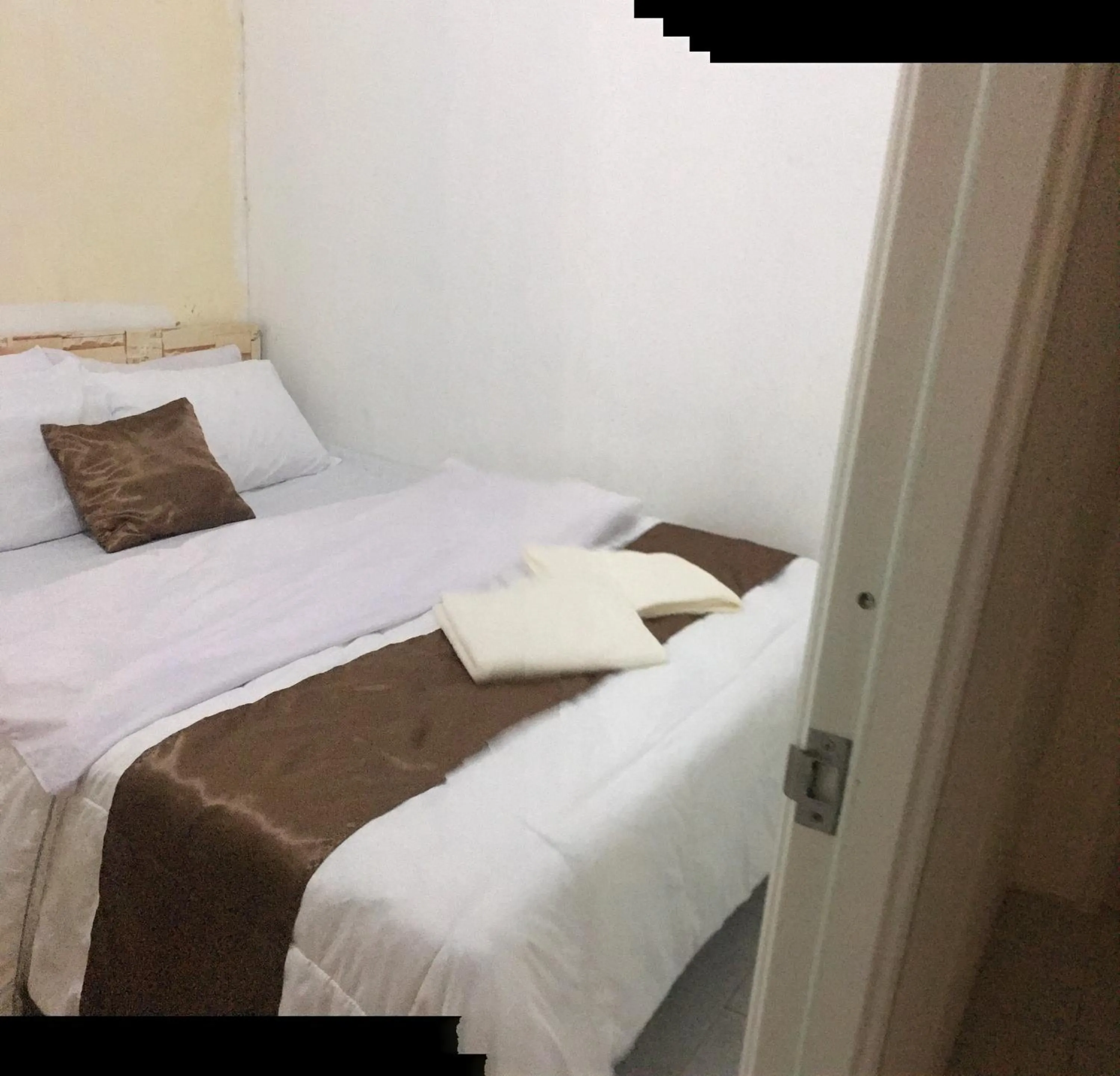 Bed in Hostel 24