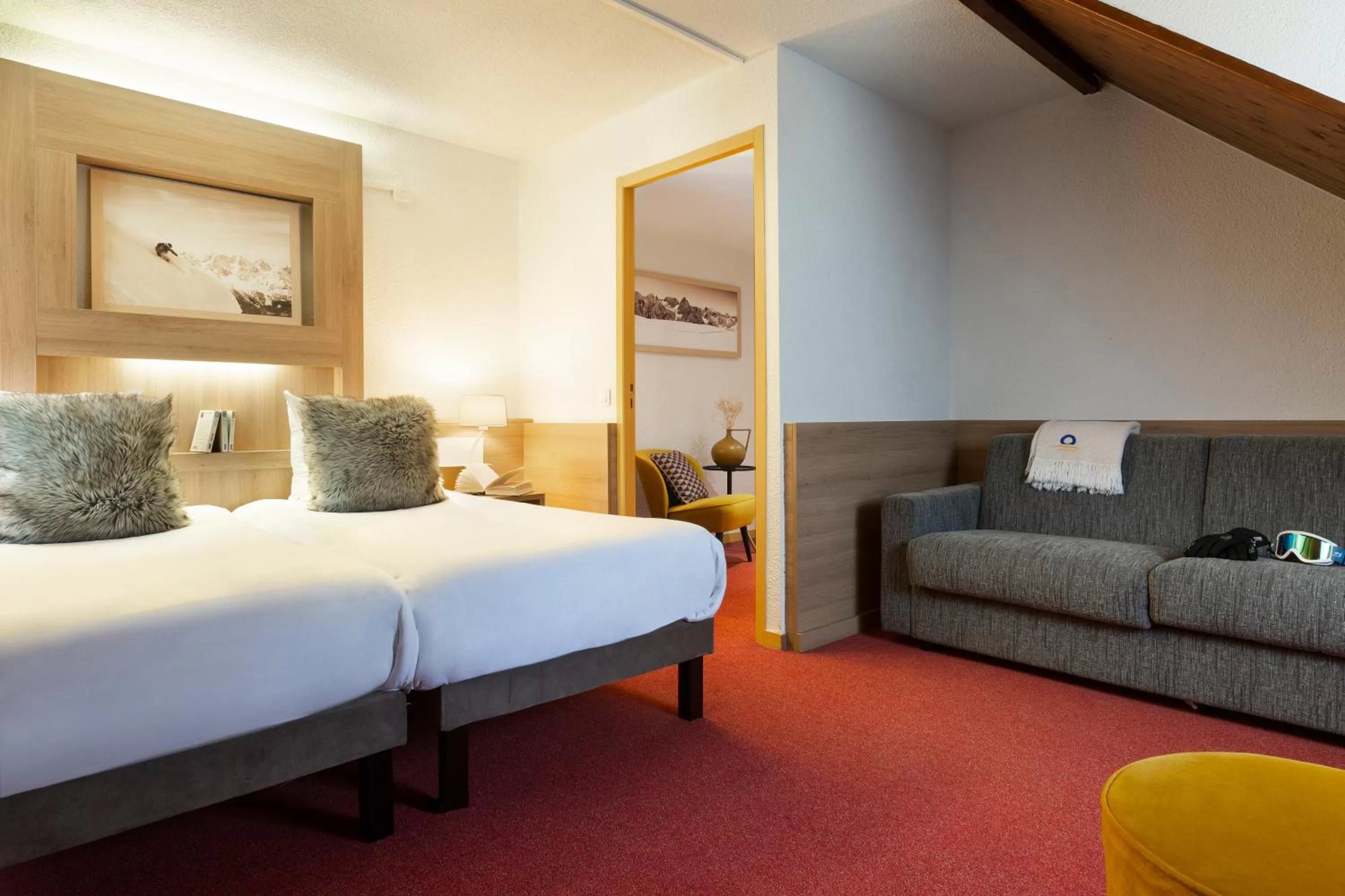 Bedroom, Bed in SOWELL HOTELS Mont Blanc et SPA