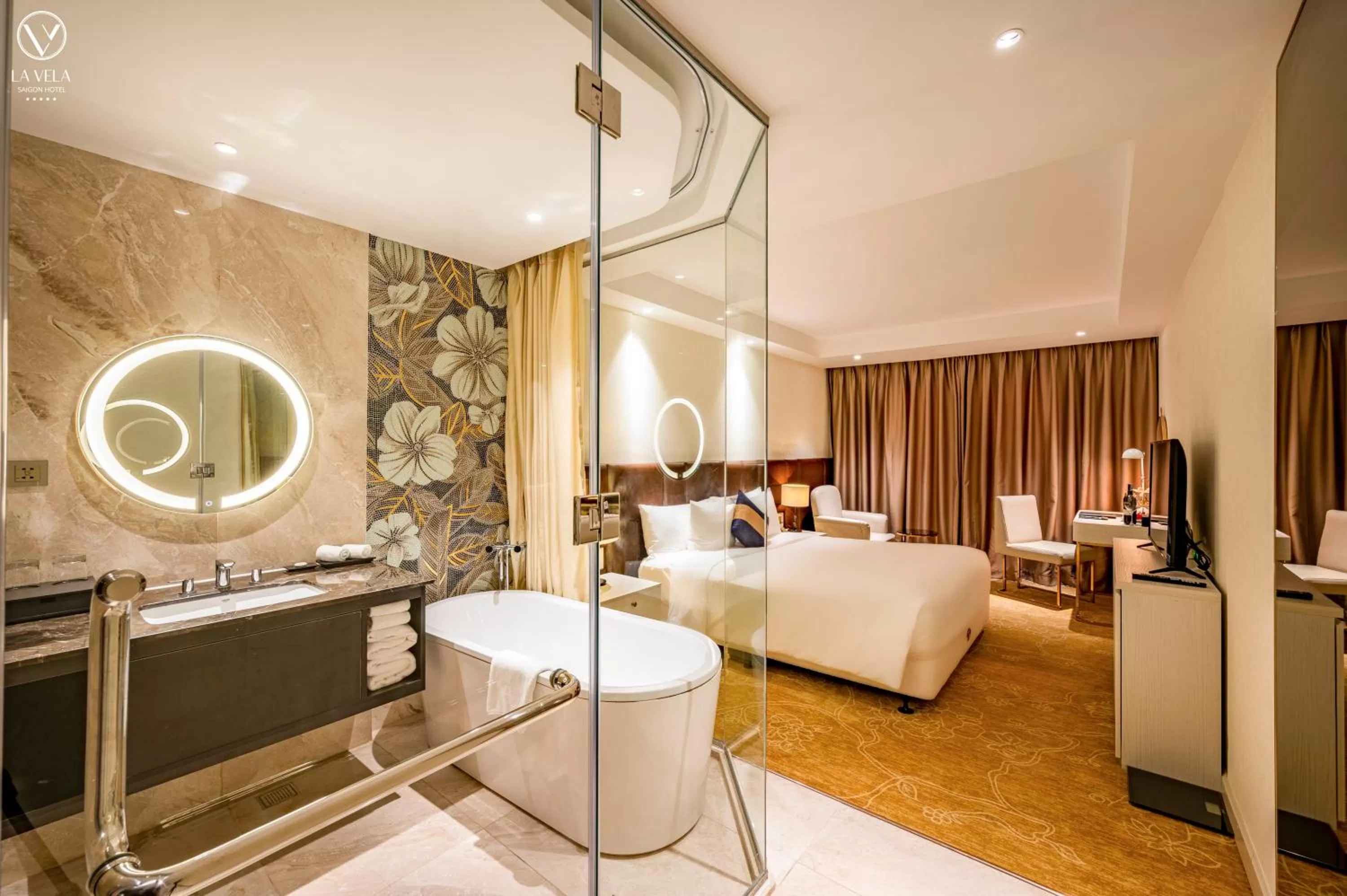 Bathroom, Bed in La Vela Saigon Hotel