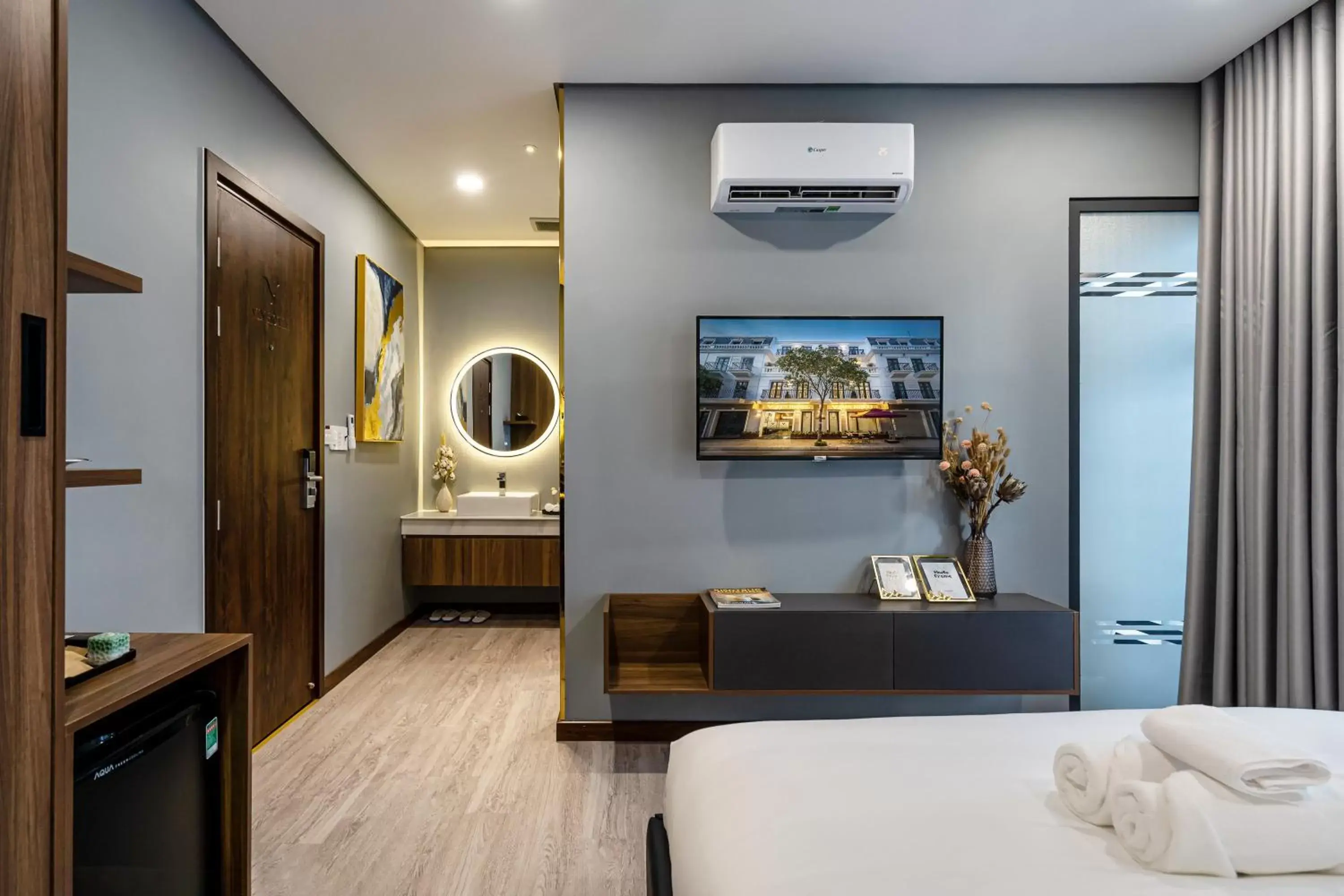 King Room with Balcony in VIN HOTEL King Room with Balcony in VIN HOTEL