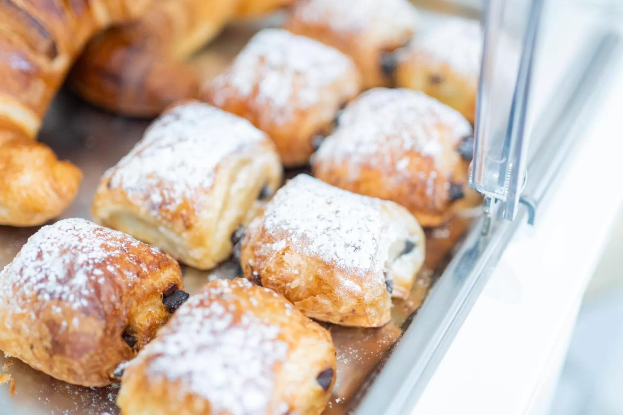 Lounge or bar in El Homs Palace Hotel