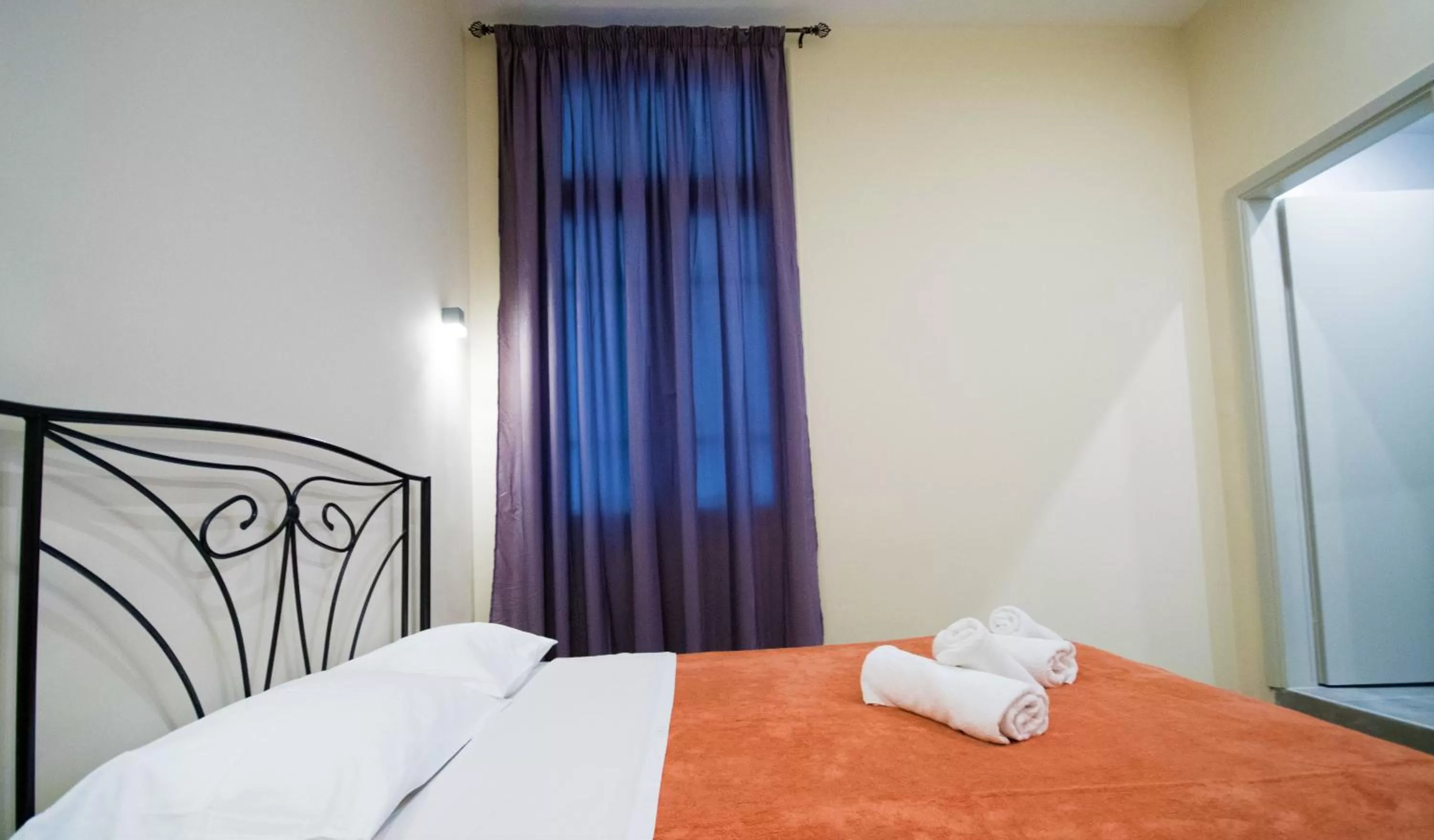 Bed in Athens Psiri Hotel