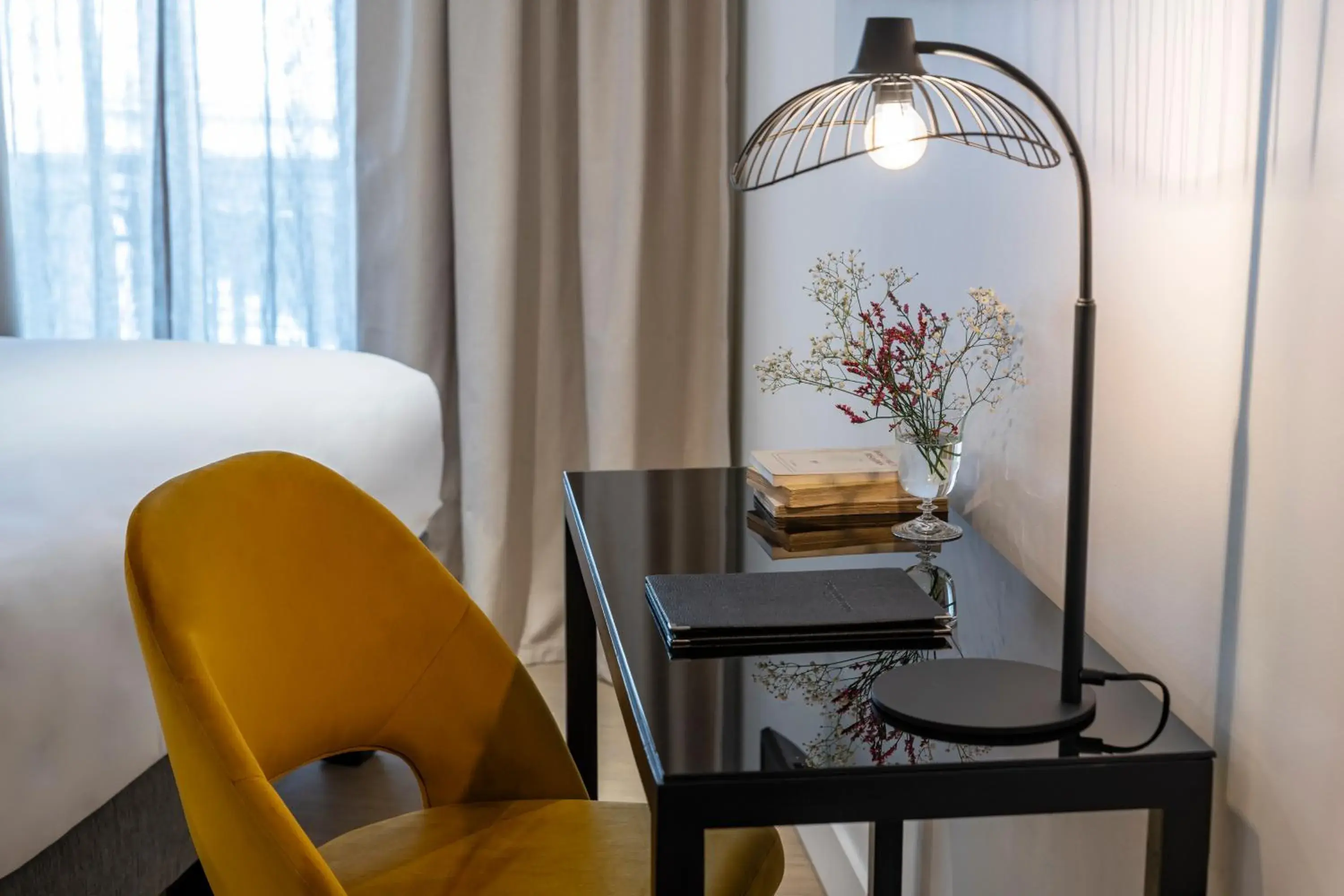 Twin Room - Classic in 9Hotel Opera Twin Room - Classic in 9Hotel Opera