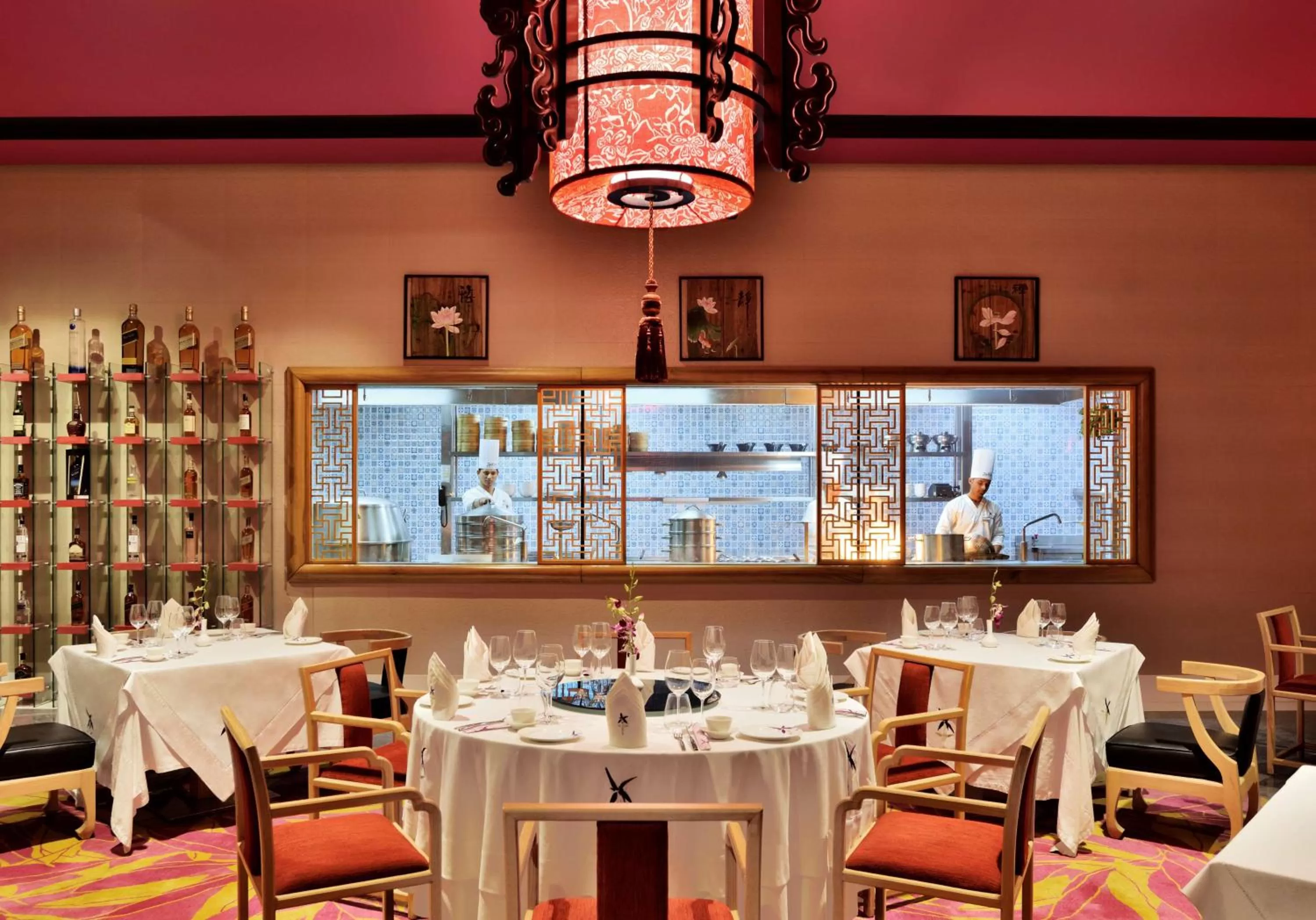 Restaurant/places to eat in Radisson Noida