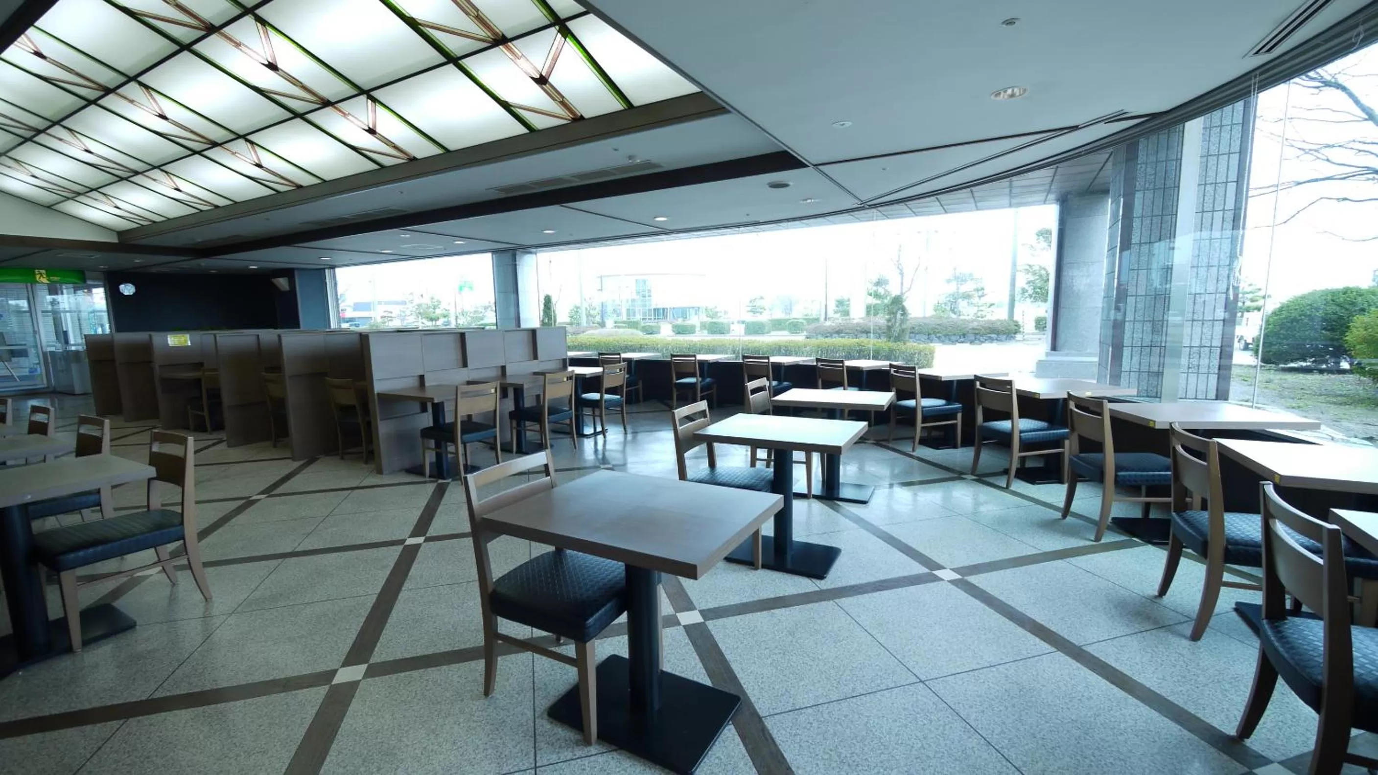 Restaurant/places to eat in Route Inn Grantia Komatsu Airport