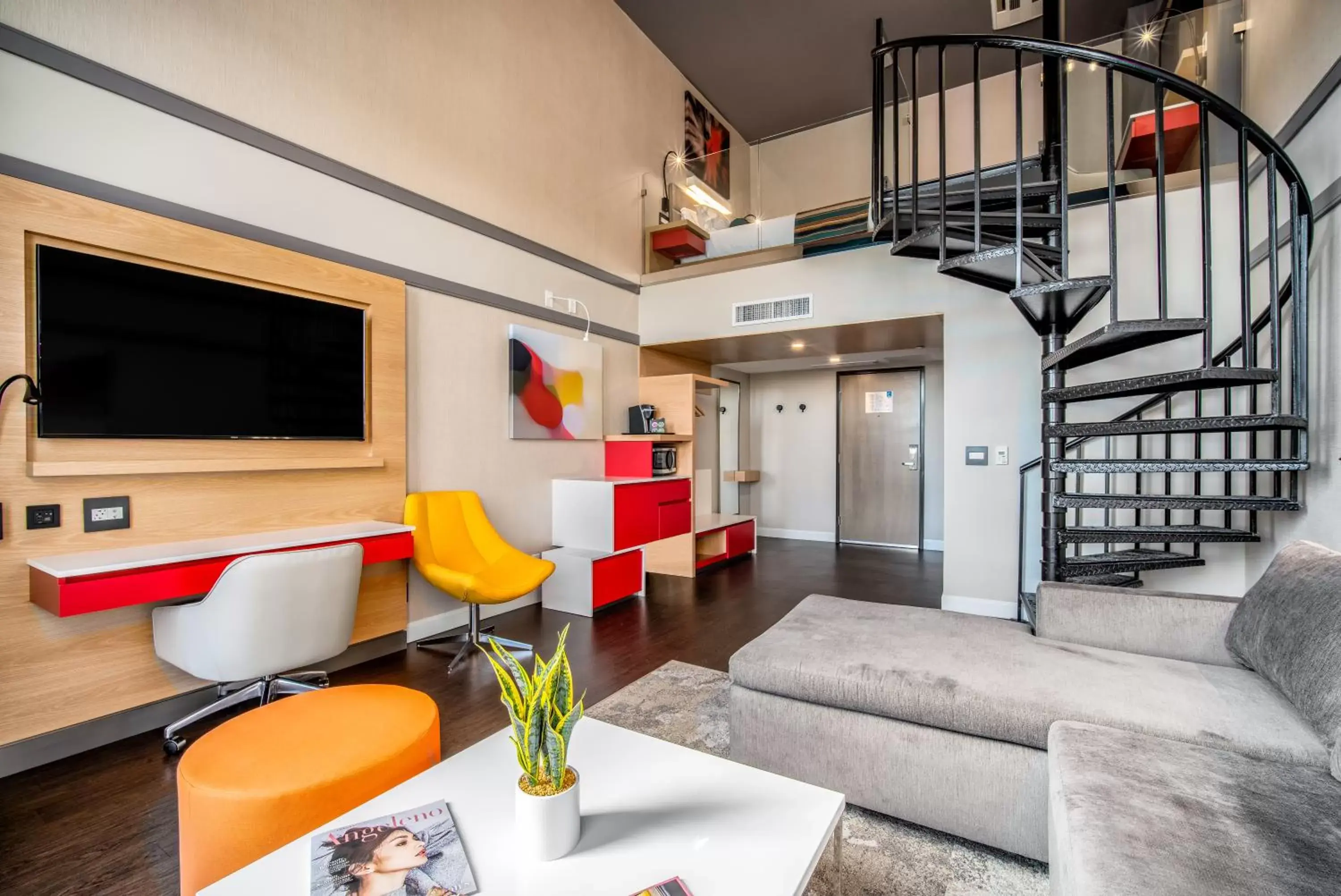 Queen Suite with One Queen Bed - City View in Century Park Hotel LA Queen Suite with One Queen Bed - City View in Century Park Hotel LA