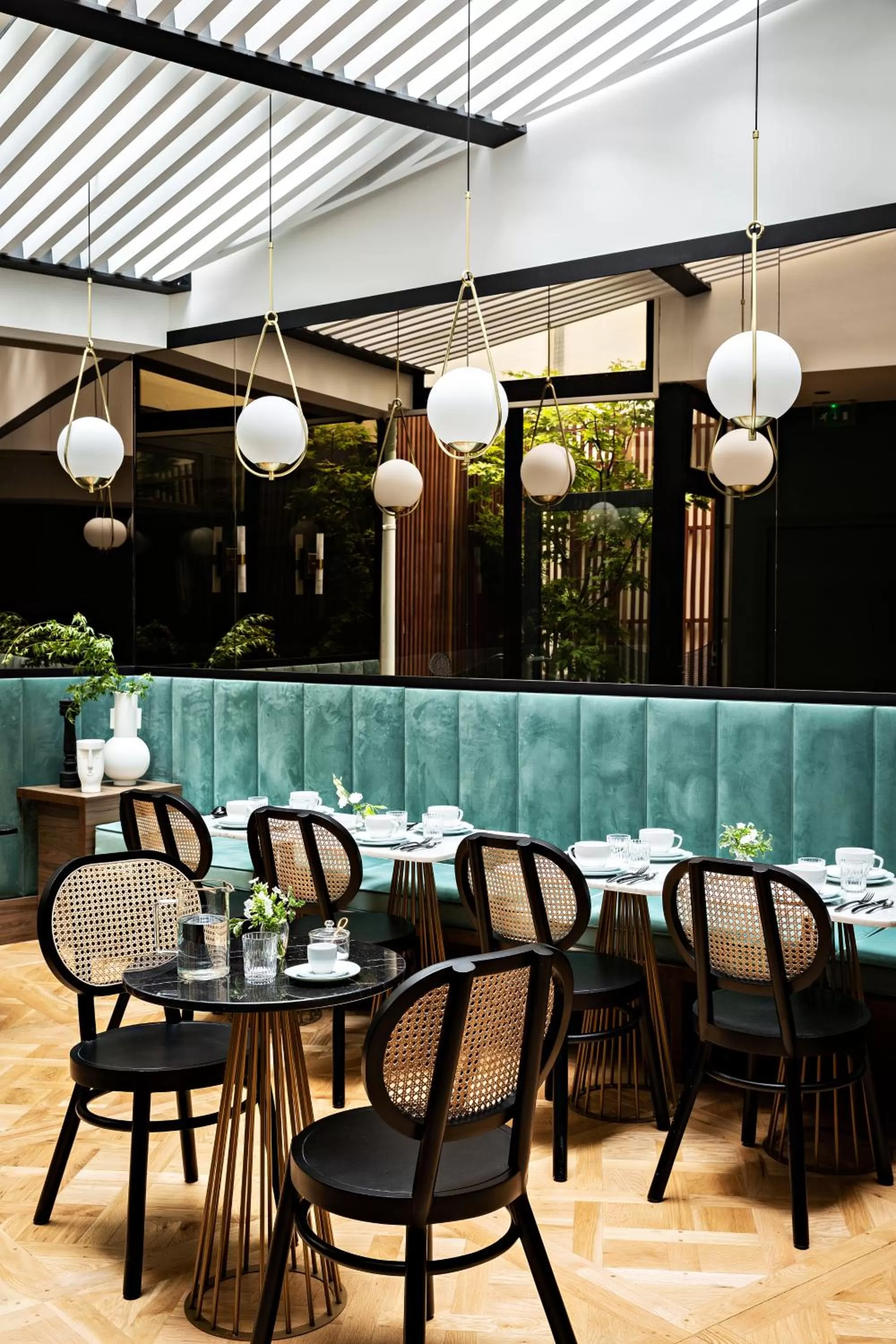 Breakfast in Holiday Inn Paris Palais de l'Elysée by IHG