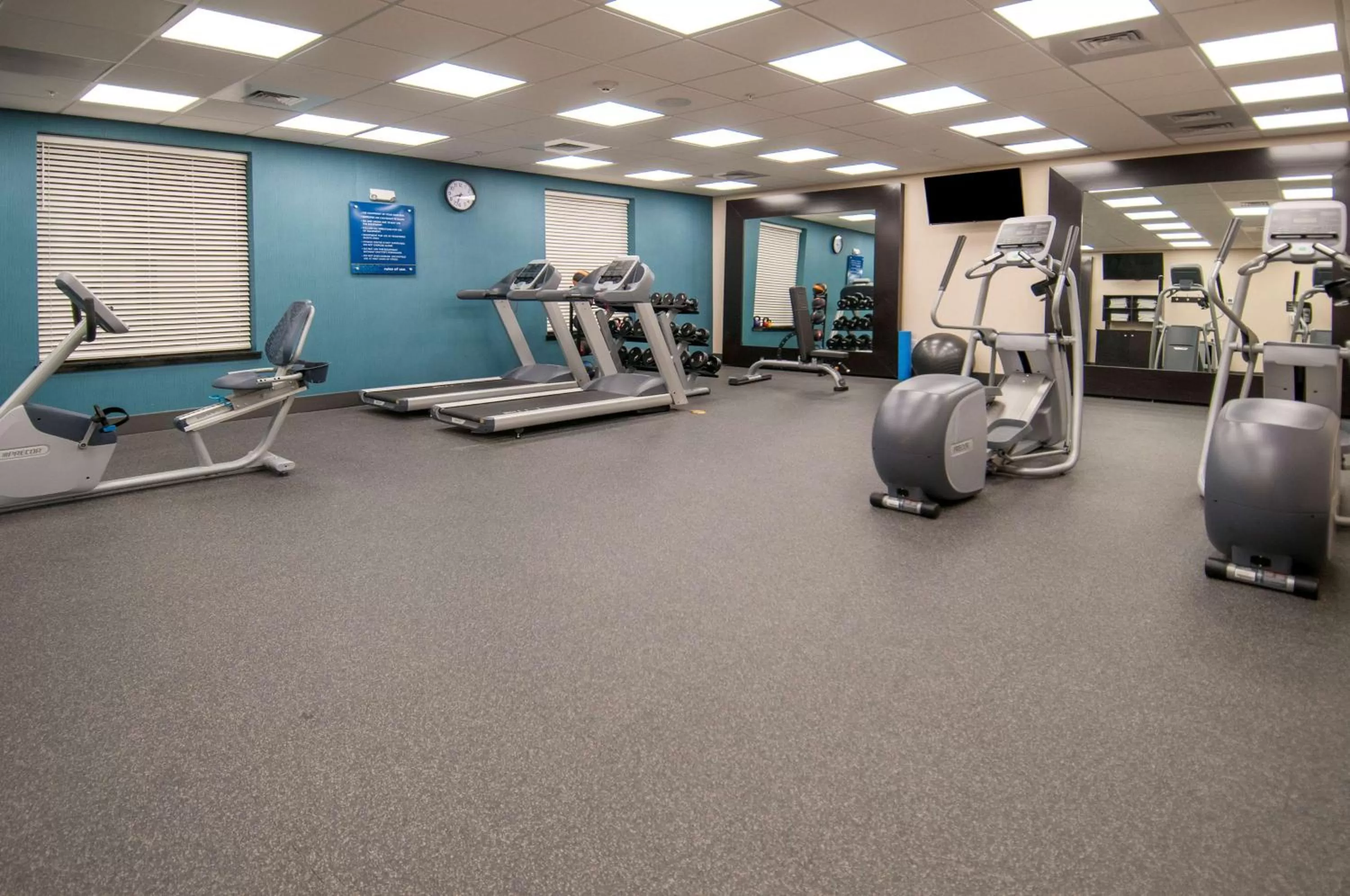 Fitness centre/facilities in Hampton Inn & Suites Ridgeland