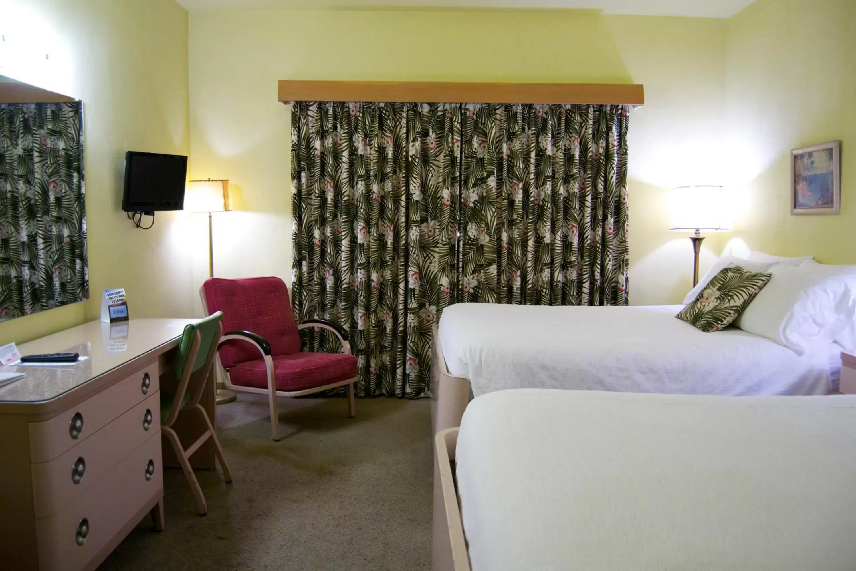 Double Bed - Ground Floor in Holiday Music Motel Double Bed - Ground Floor in Holiday Music Motel